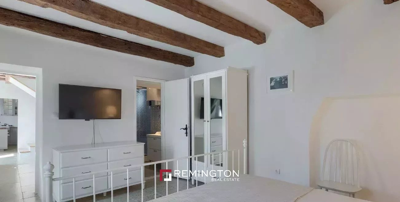 5 Bedroom Villa/Townhouse's Image 26