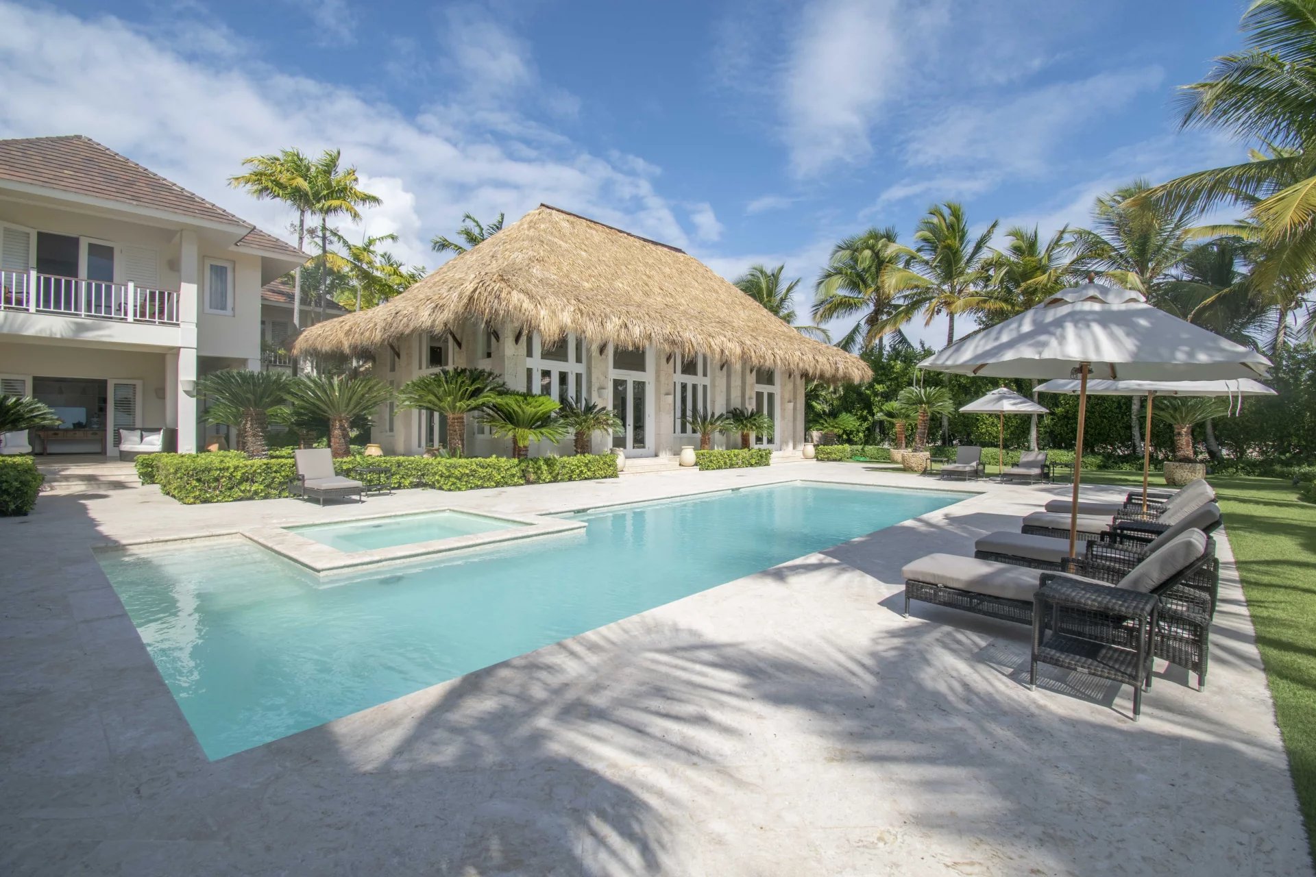 Punta Cana  - Location saisonnière - Maison - 7 chambres -  Piscine - Au bord de la plage