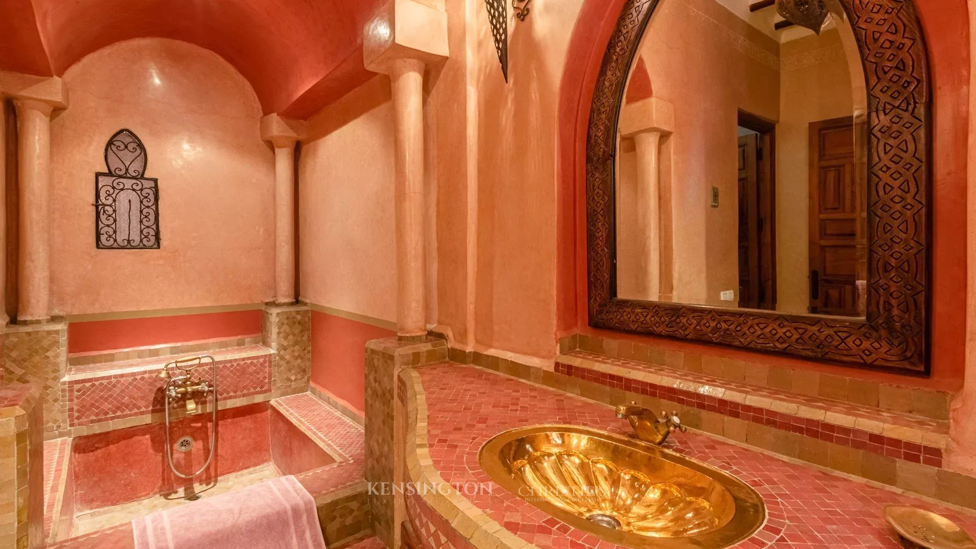 10 Bedroom Villa/Townhouse's Image 29