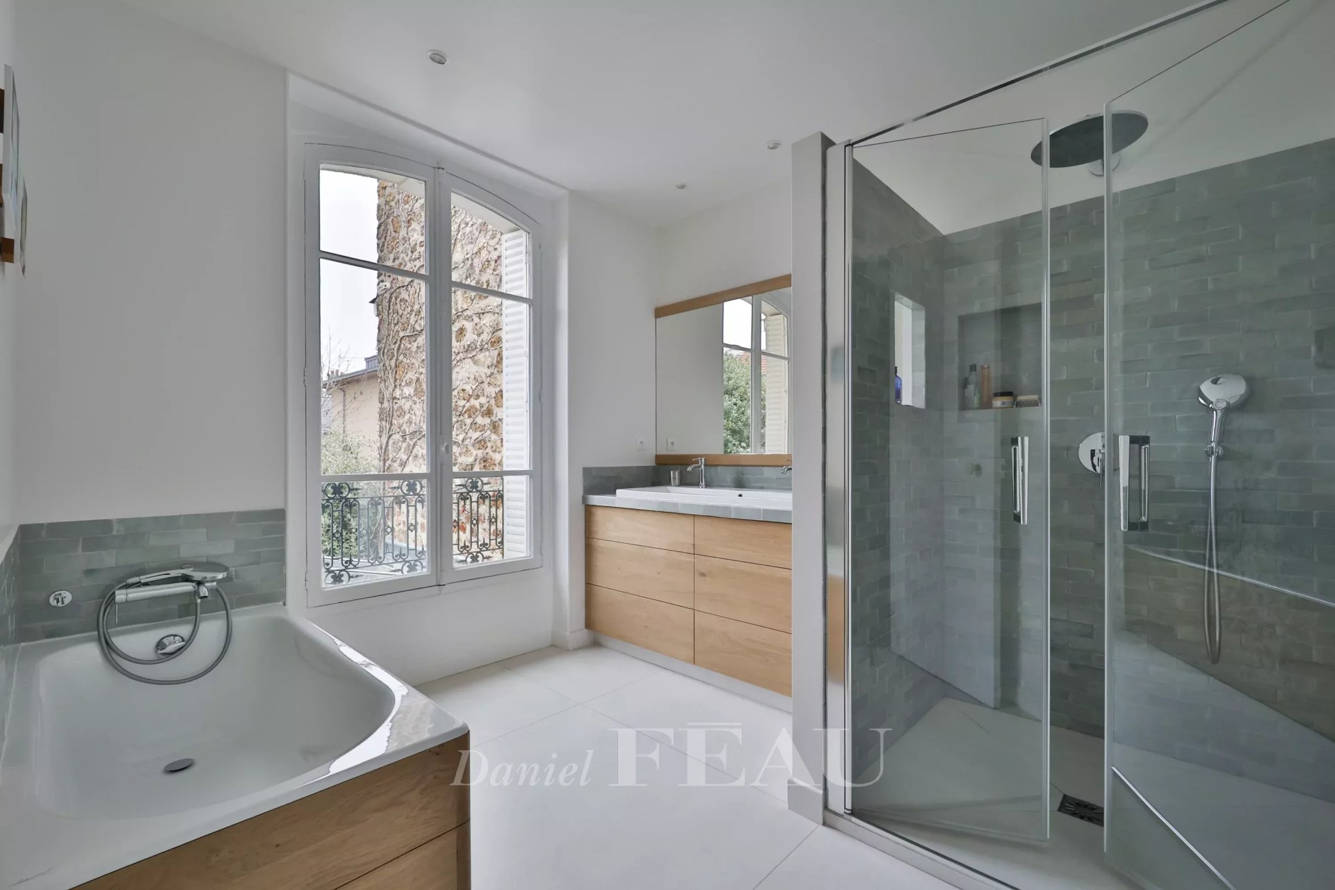 6 Bedroom Villa/Townhouse's Image 7