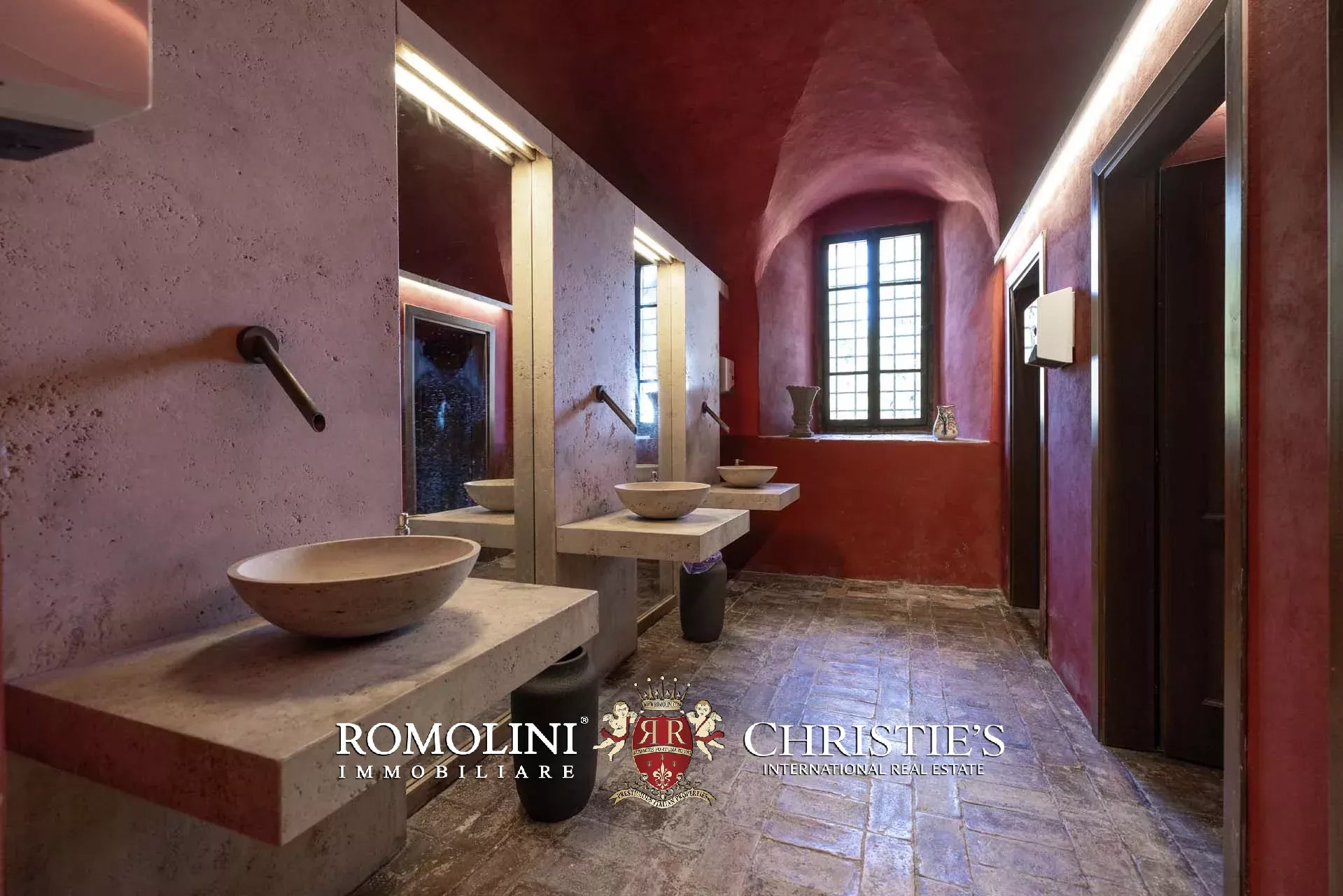 80 Bedroom Villa/Townhouse's Image 94