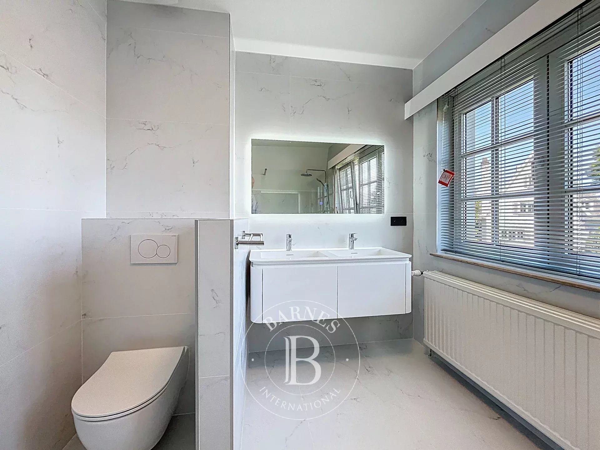 Villa fully renovated in 2025 in the heart of Waterloo.