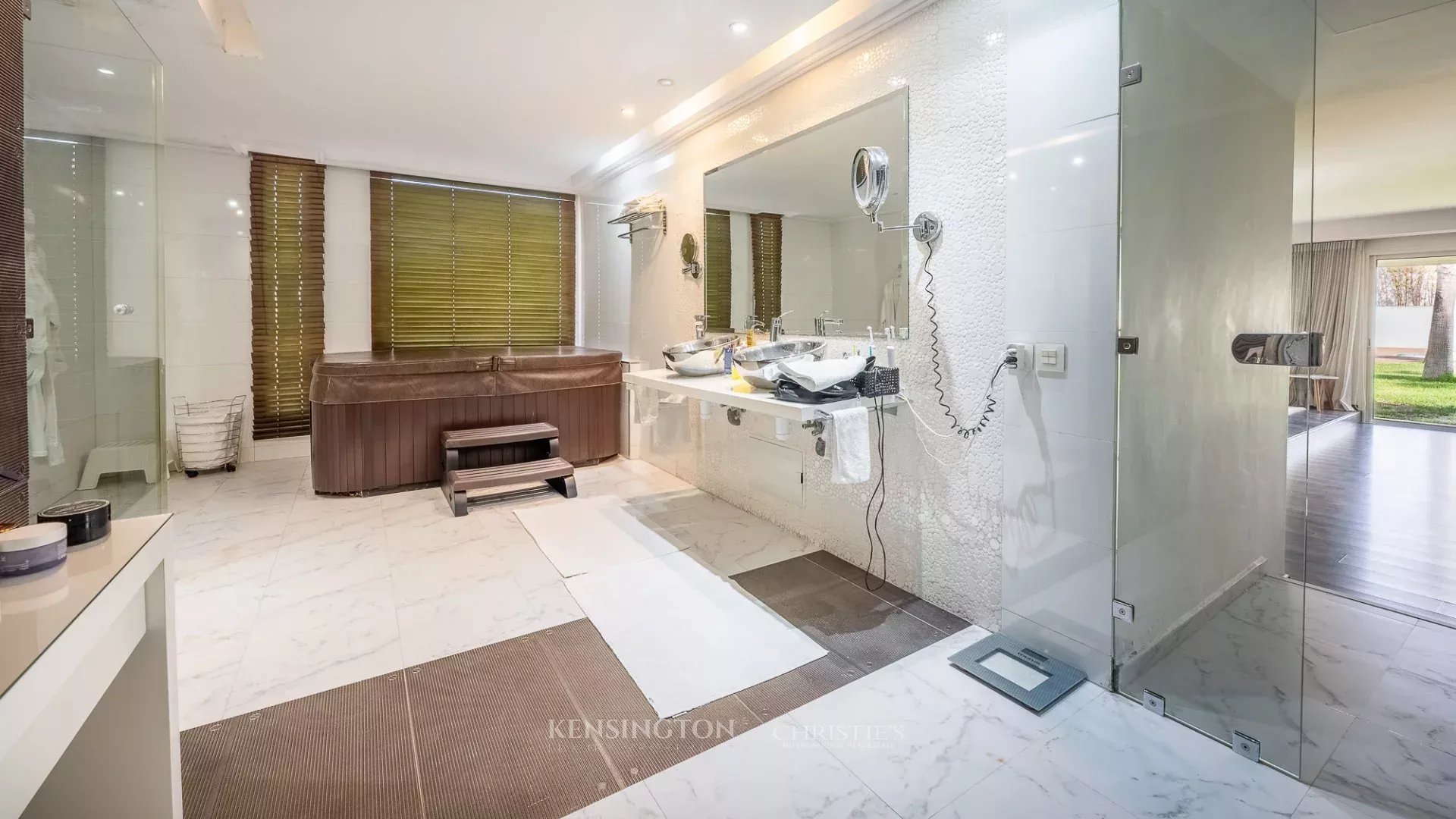 5 Bedroom Villa/Townhouse's Image 17