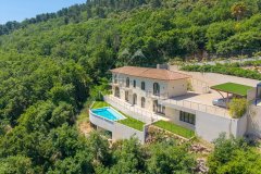 Uncluttered villa with panoramic views of the Riviera — photo 1 of 7