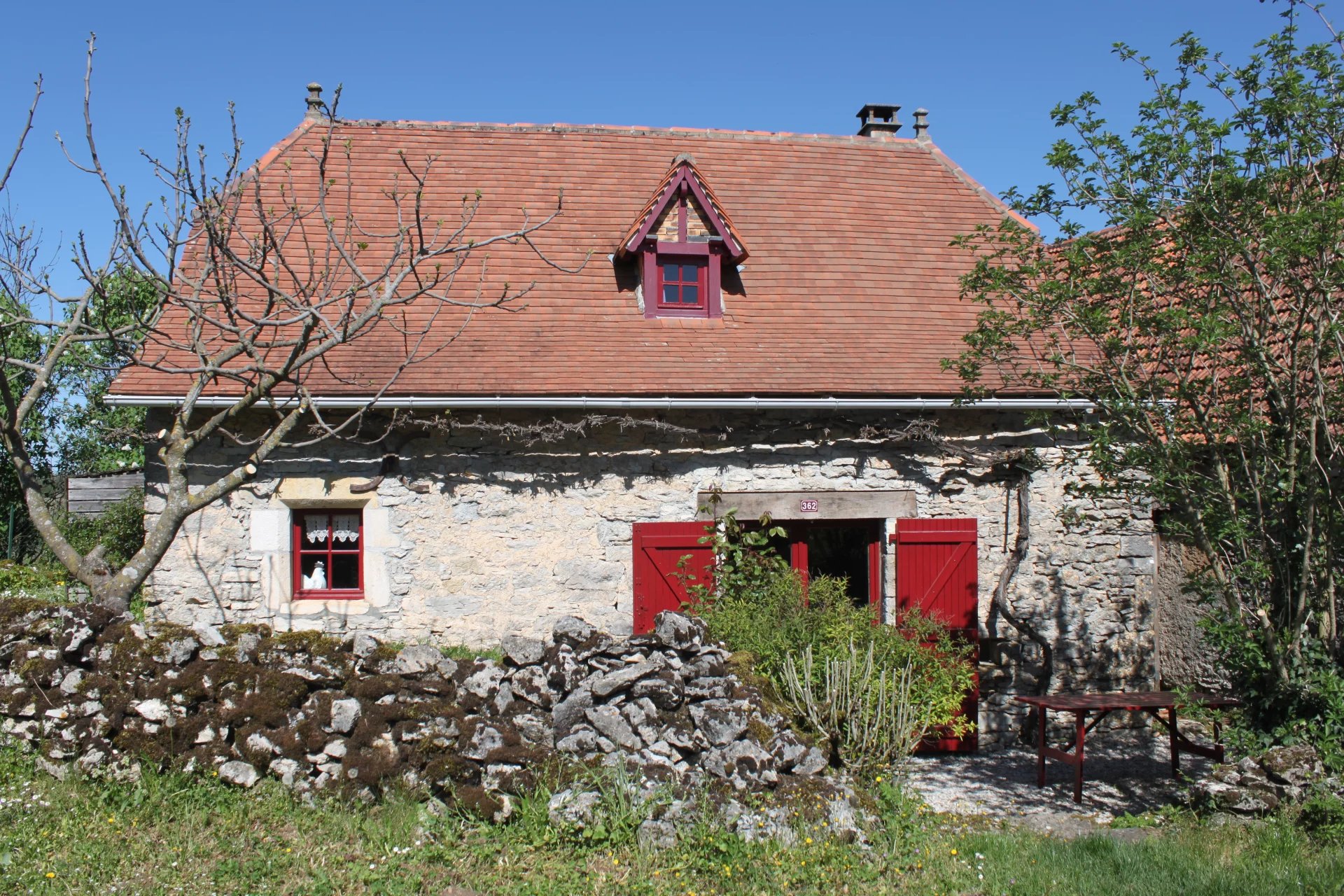 Maison en pierre 48m² et son jardinet