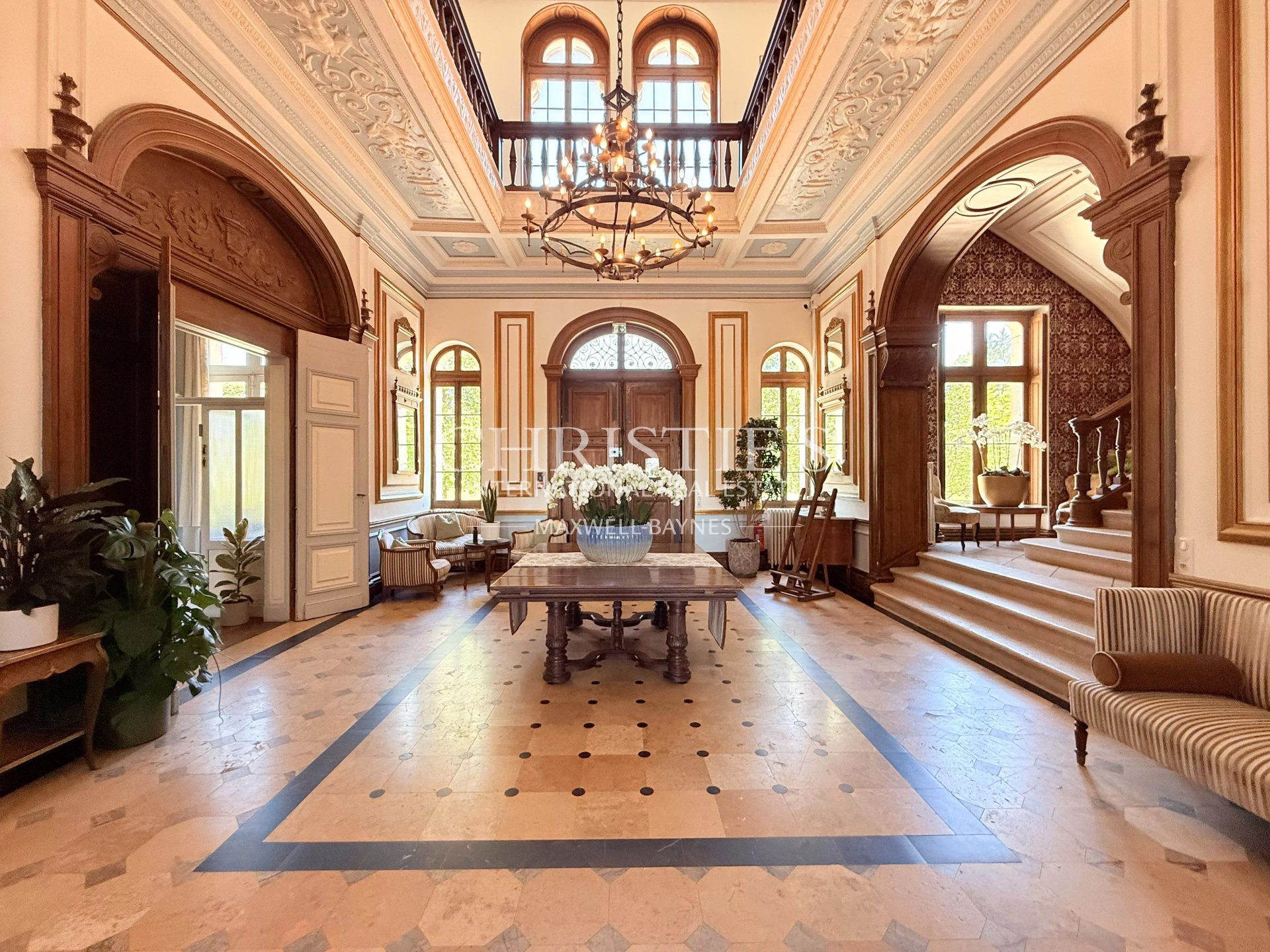 53 Bedroom Chateau's Image 14