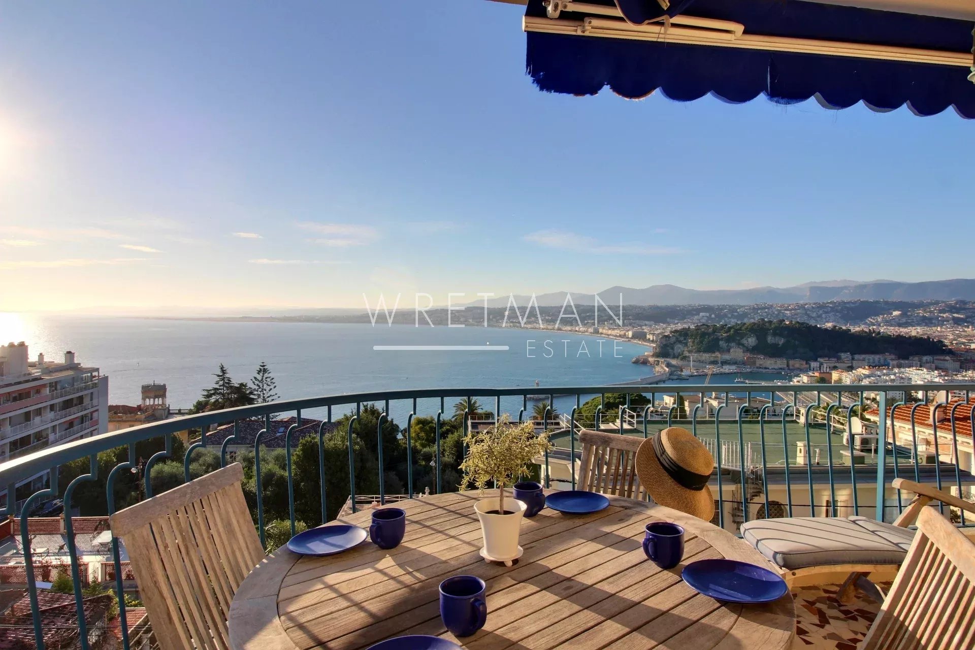 Bel appartement avec vue mer et terrasse d'angle - Mont Boron