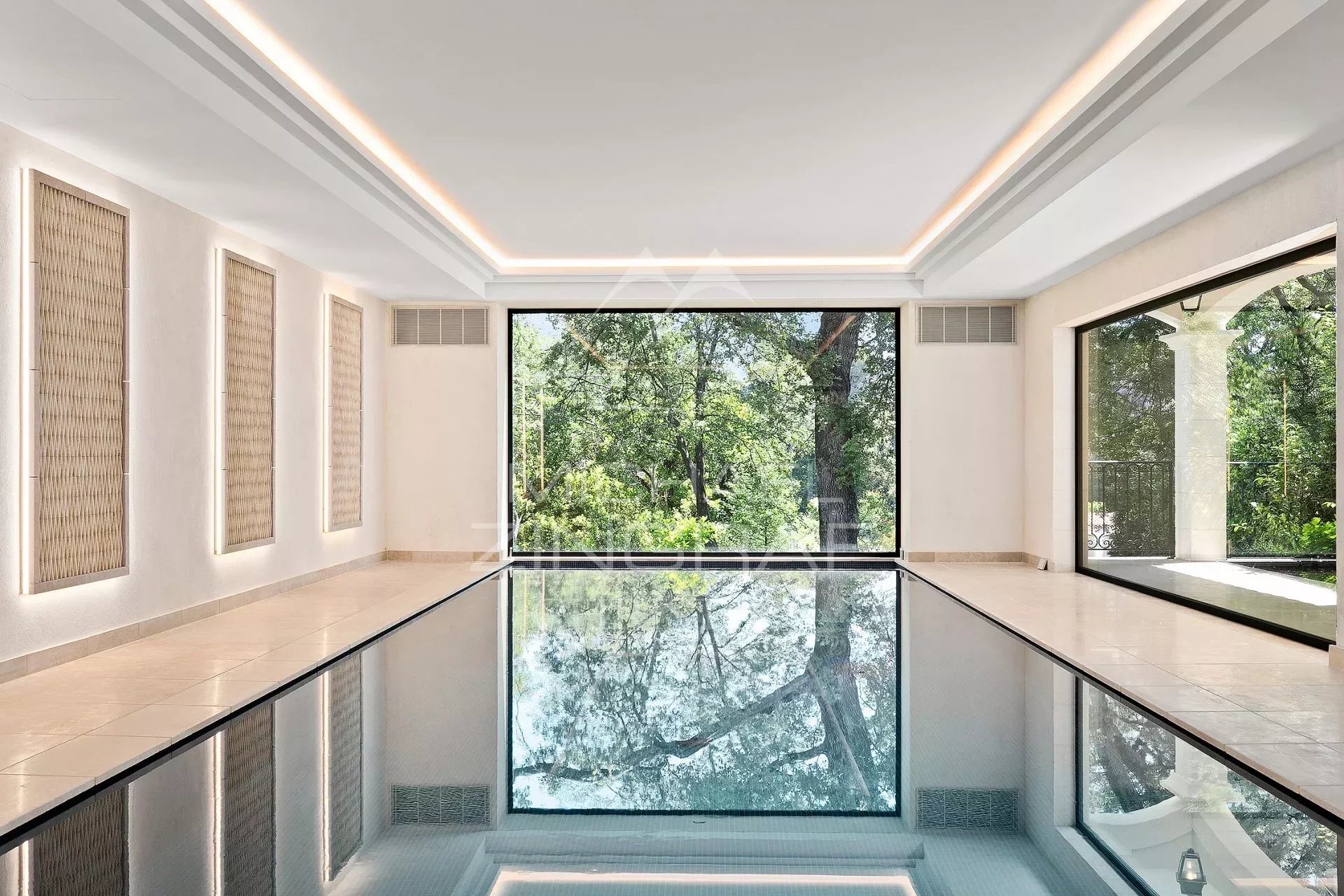 8 Bedroom Villa/Townhouse's Image 11