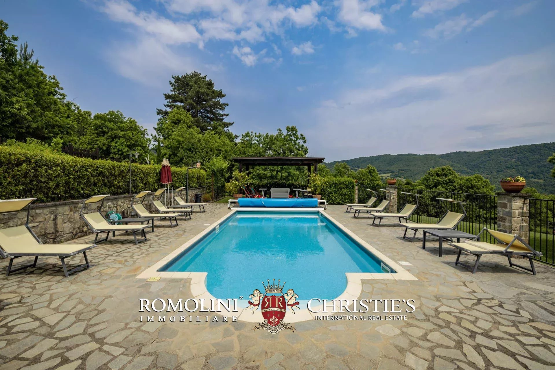 6 Bedroom Villa/Townhouse's Image 19