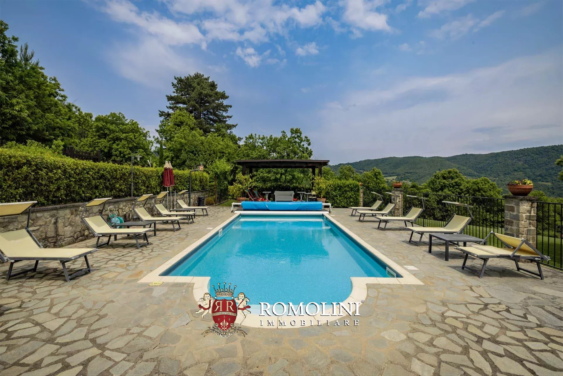 6 Bedroom Villa/Townhouse's Image 19