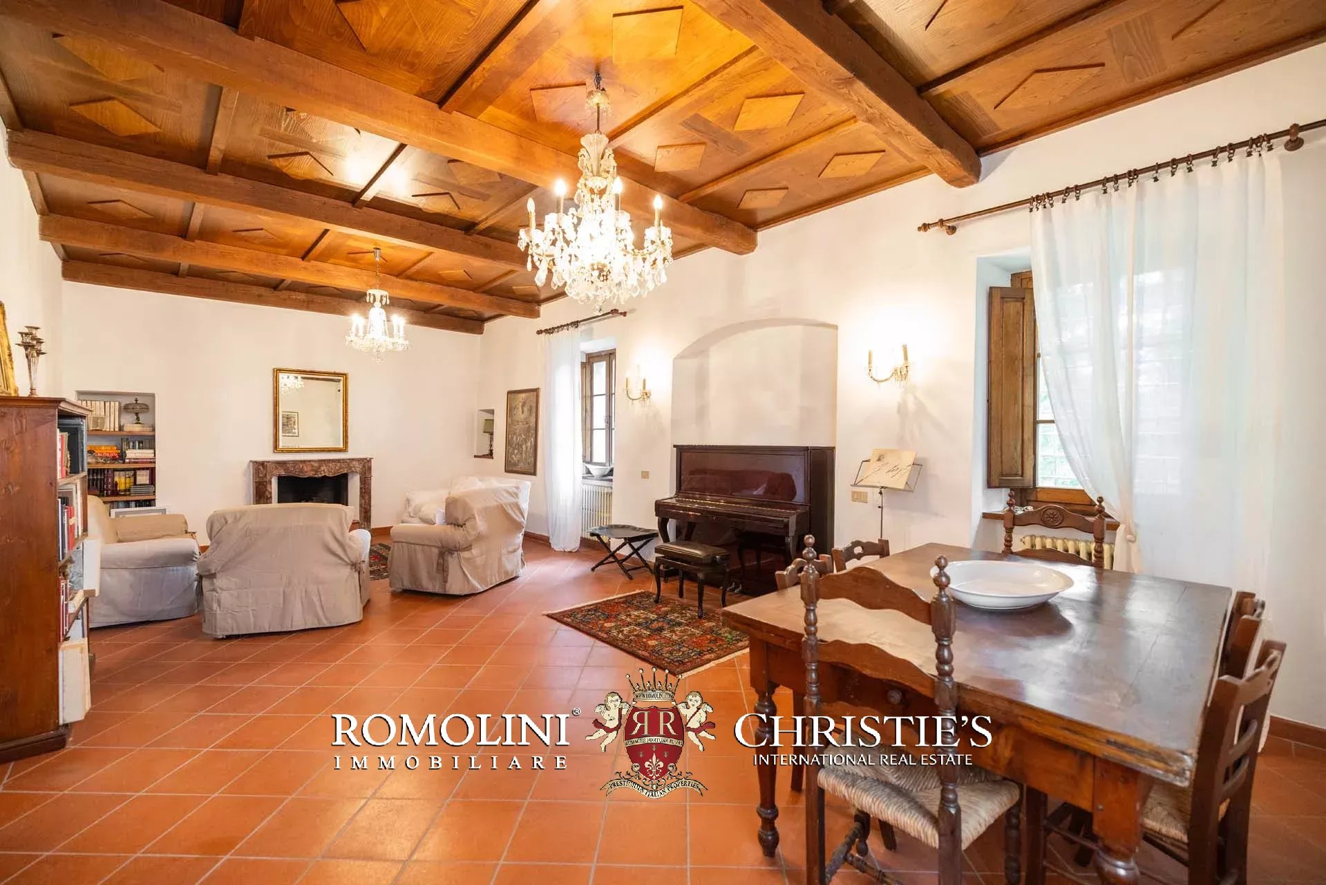 7 Bedroom Villa/Townhouse's Image 7