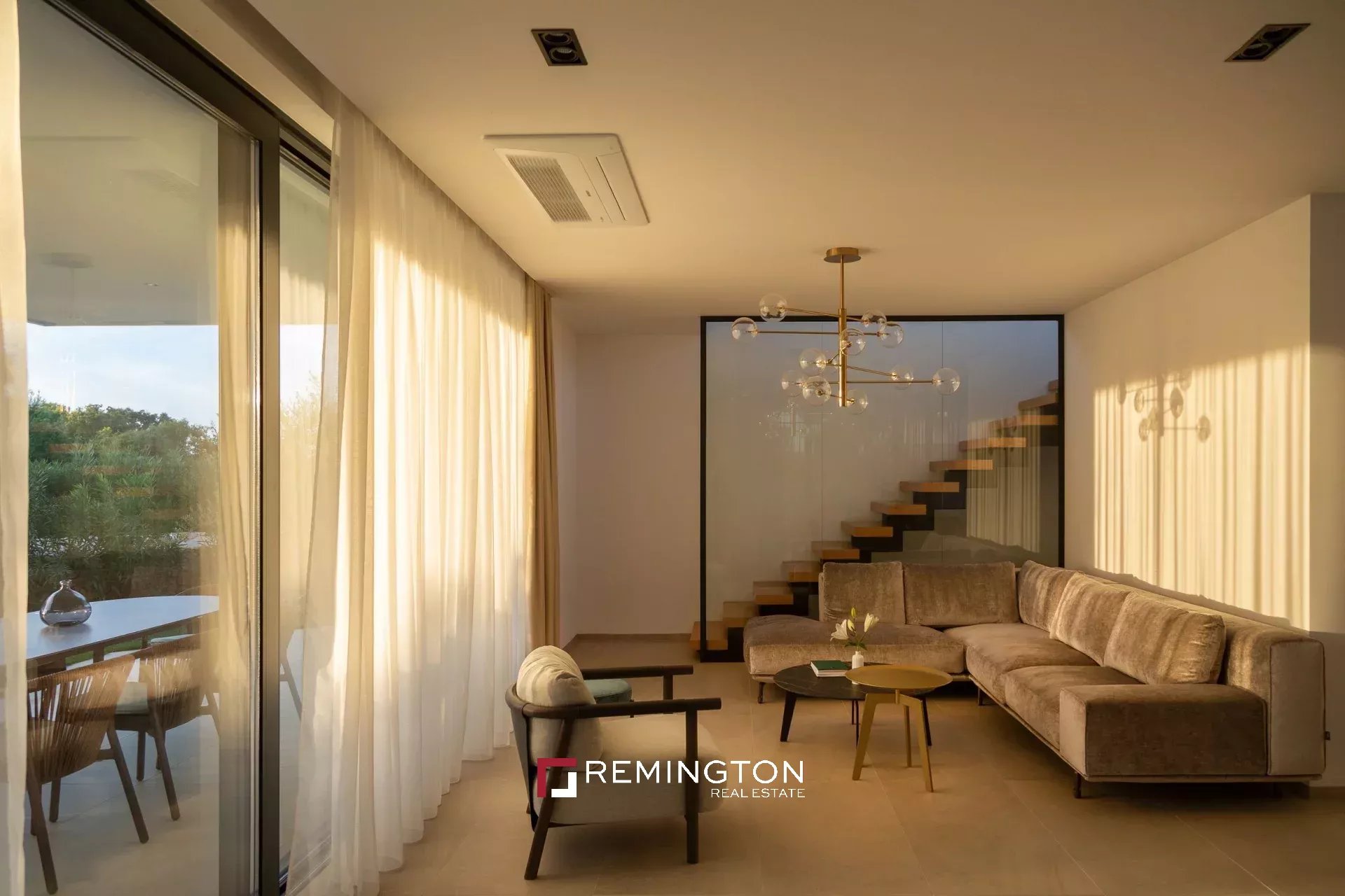4 Bedroom Villa/Townhouse's Image 15
