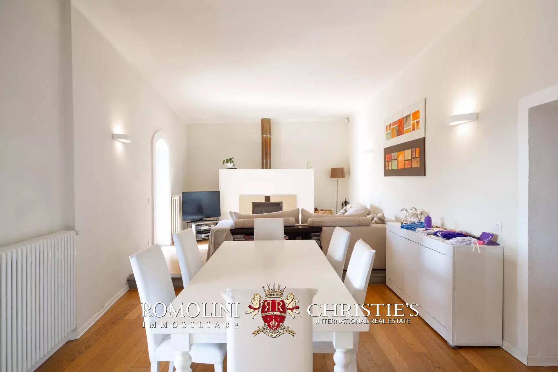 14 Bedroom Villa/Townhouse's Image 25