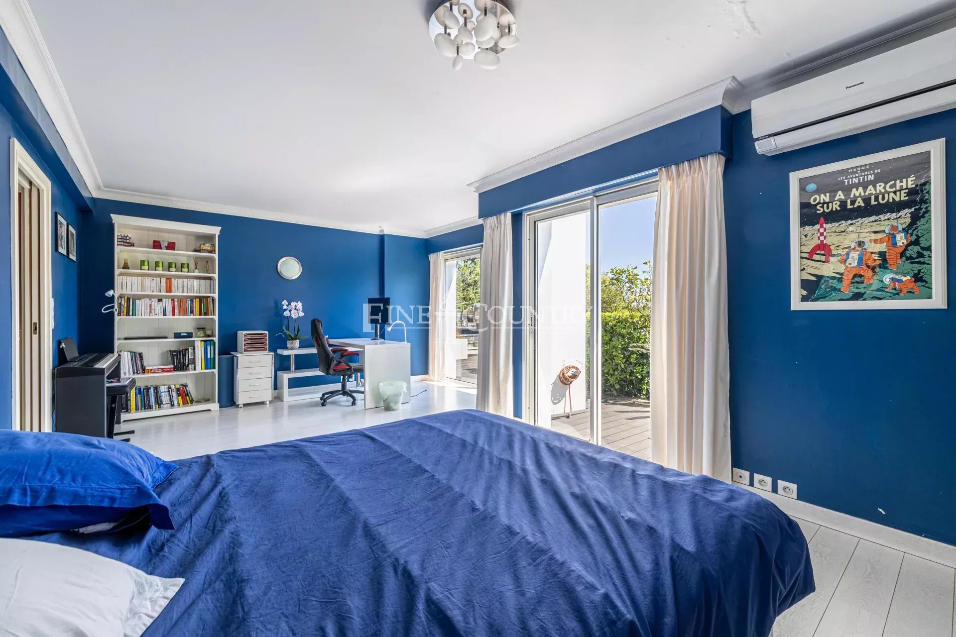 Photo of Villa for sale in Valbonne