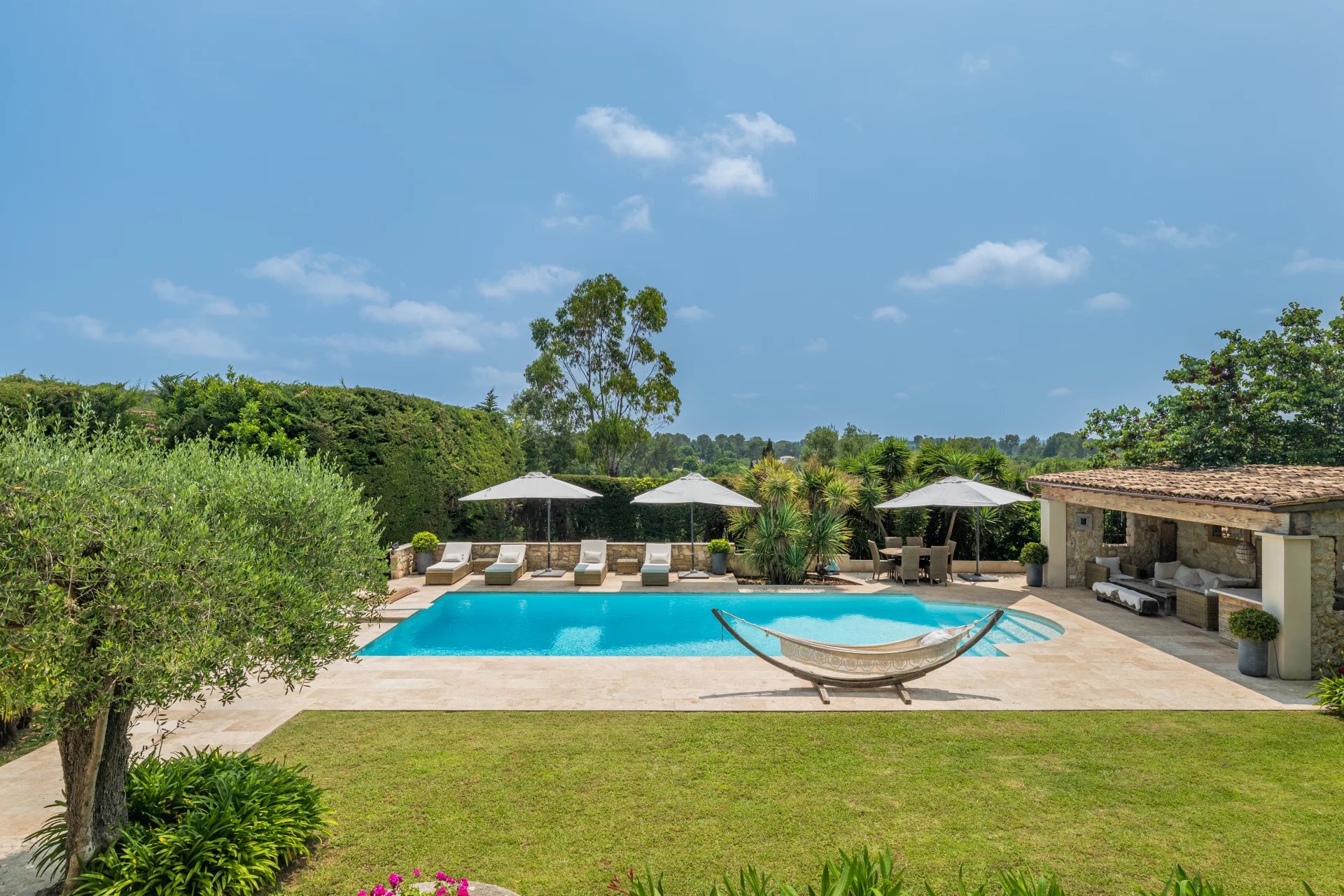 Sale House Roquefort-les-Pins