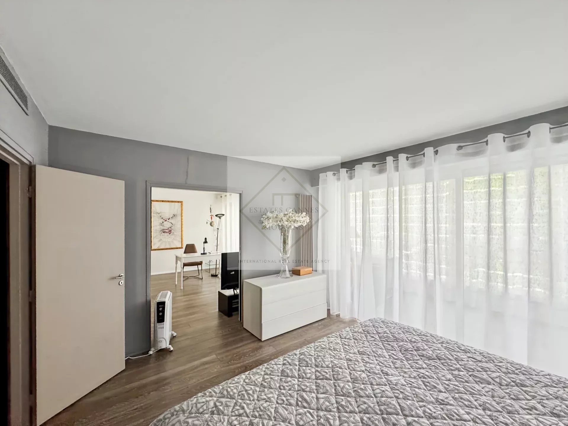 Appartement d'exception dans la prestigieuse résidence de Cannes Californie — photo 8