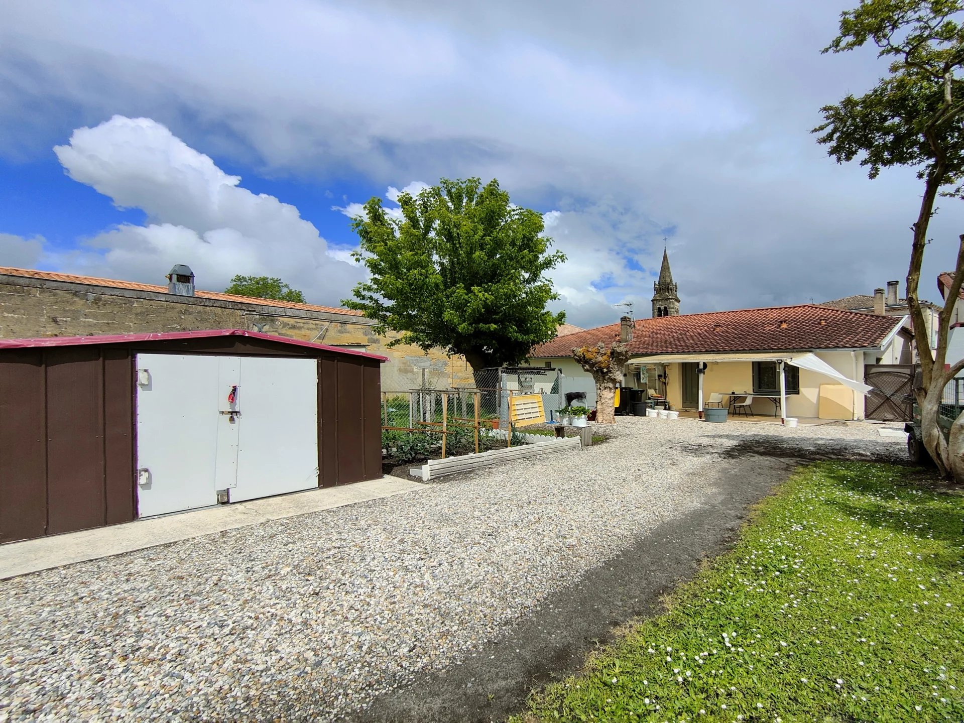 CADAUJAC, Ensemble de 2 maisons sur 700m² de terrain