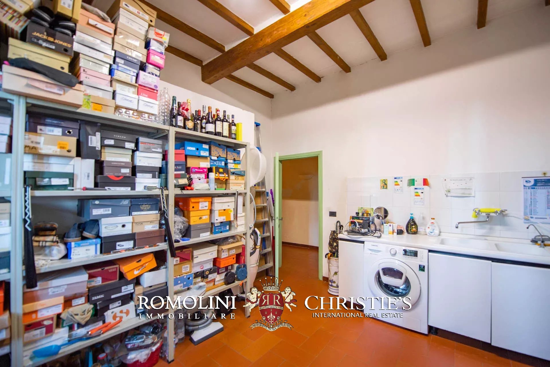 9 Bedroom Chateau's Image 63
