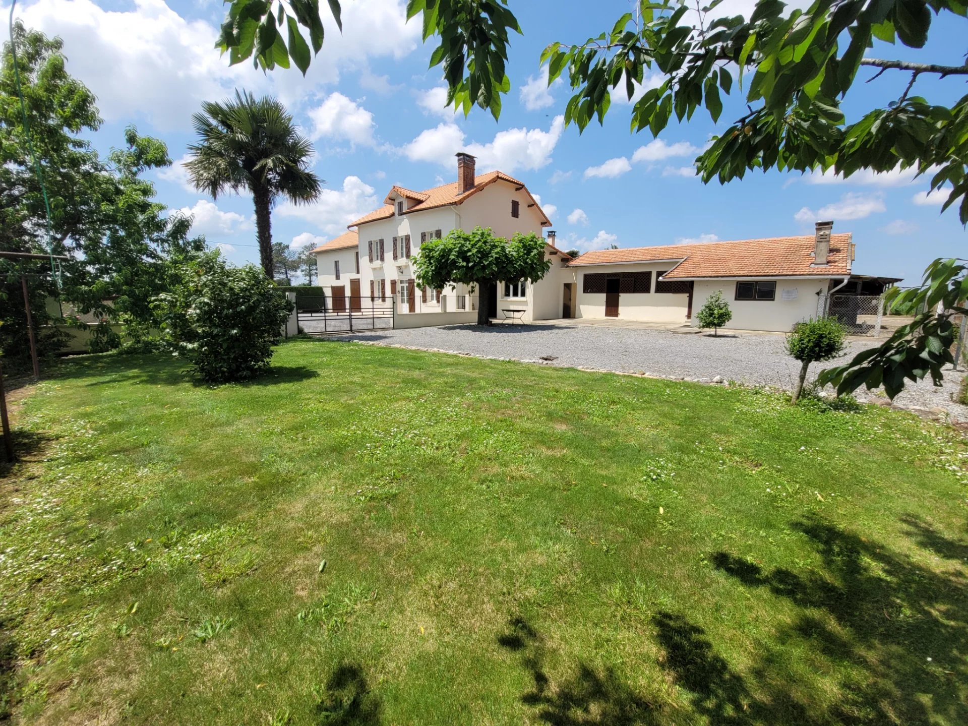  Secteur Arzacq/Samadet, maison 5 Ch./dépendances 500m2/sur