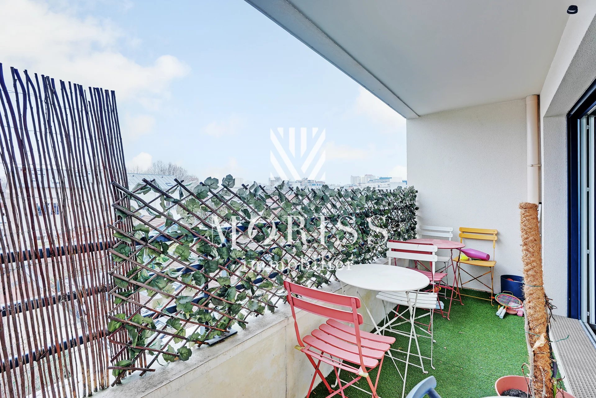 APPARTEMENT / 5 PIÈCES / 102M2 / TROIS BALCONS / 93400 SAINT-OUE - Image 1