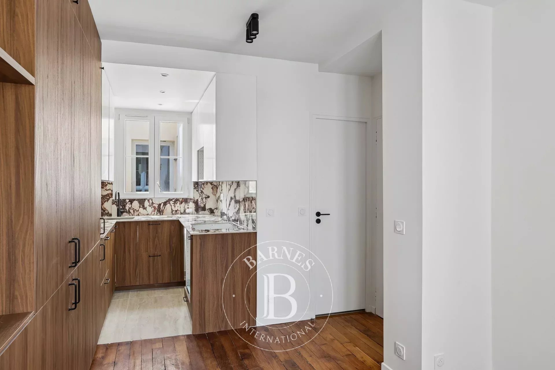 Apartment Paris 75018  -  ref 87141560 (picture 3)