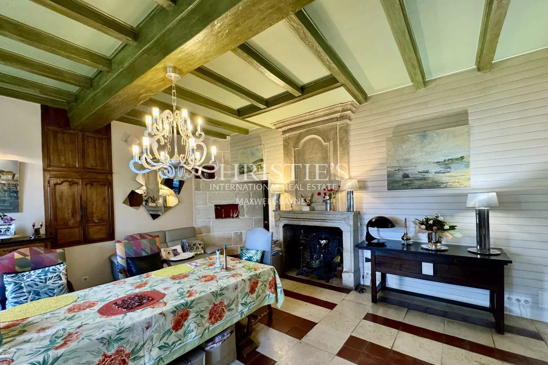 5 Bedroom Villa/Townhouse's Image 15