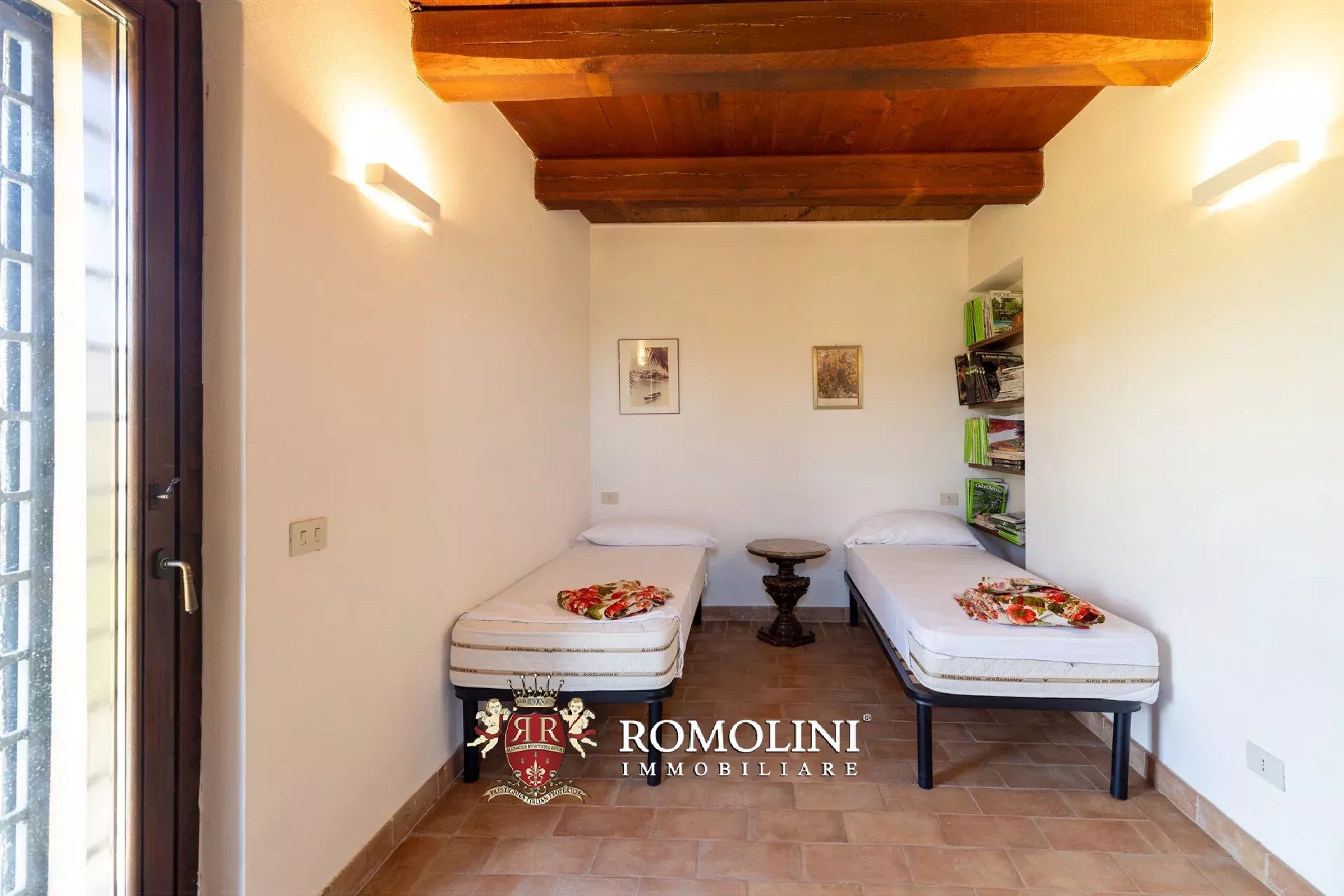 27 Bedroom Villa/Townhouse's Image 105