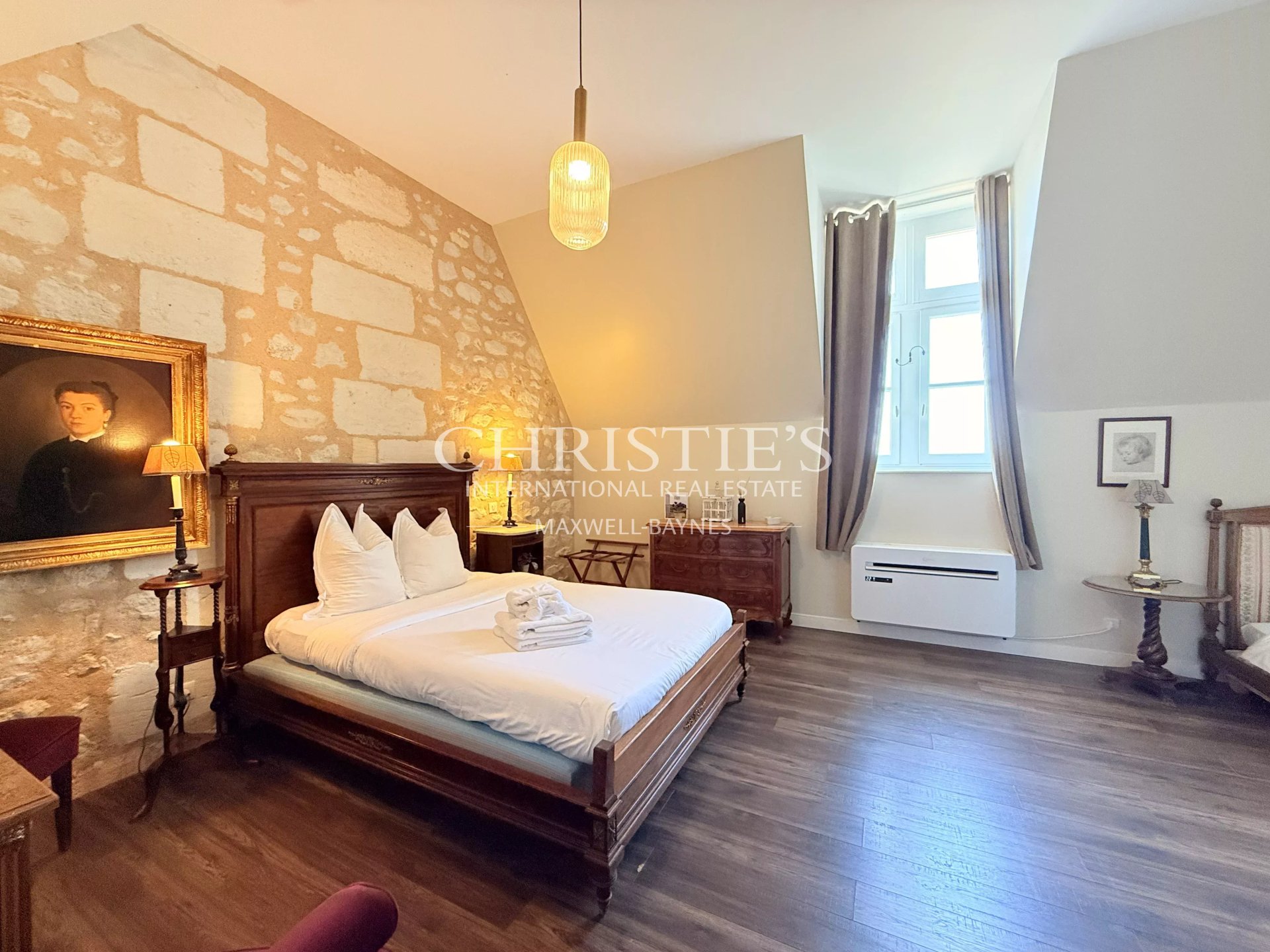 53 Bedroom Chateau's Image 34