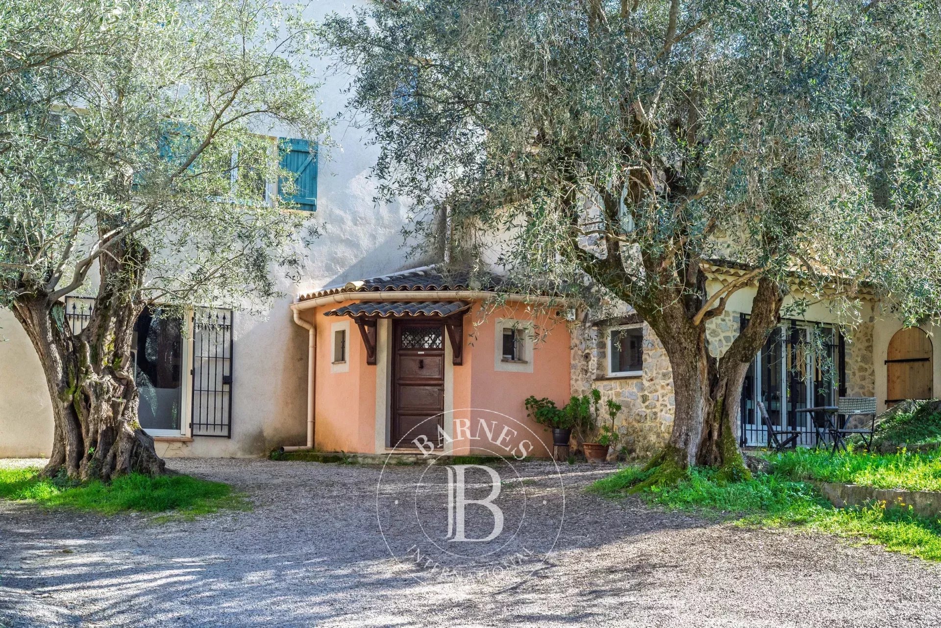 Ev Mougins - picture 4