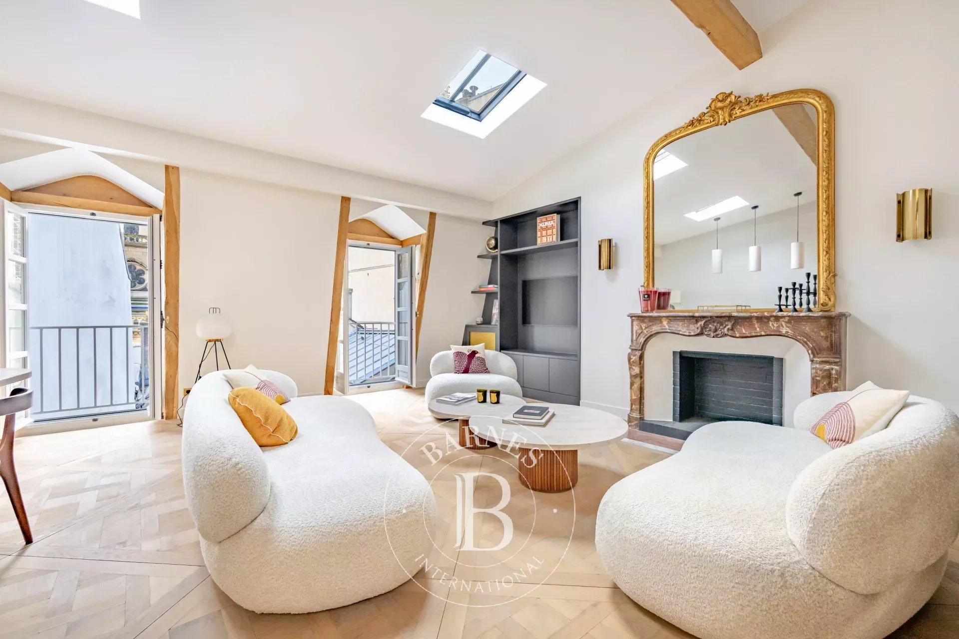 Daire Paris 4ème - picture 4