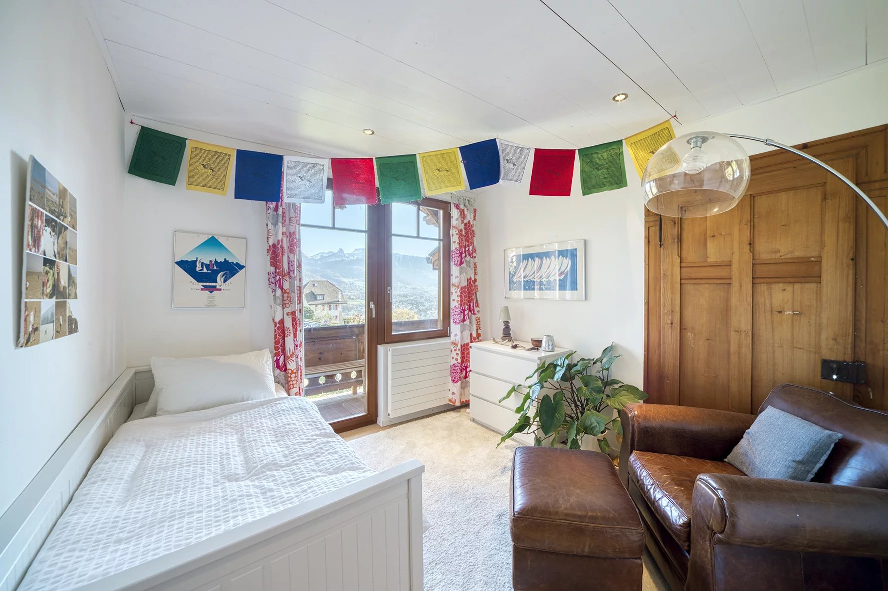 Chardonne : Splendide Chalet rénovée avec annexe habitable, vue spectaculaire!