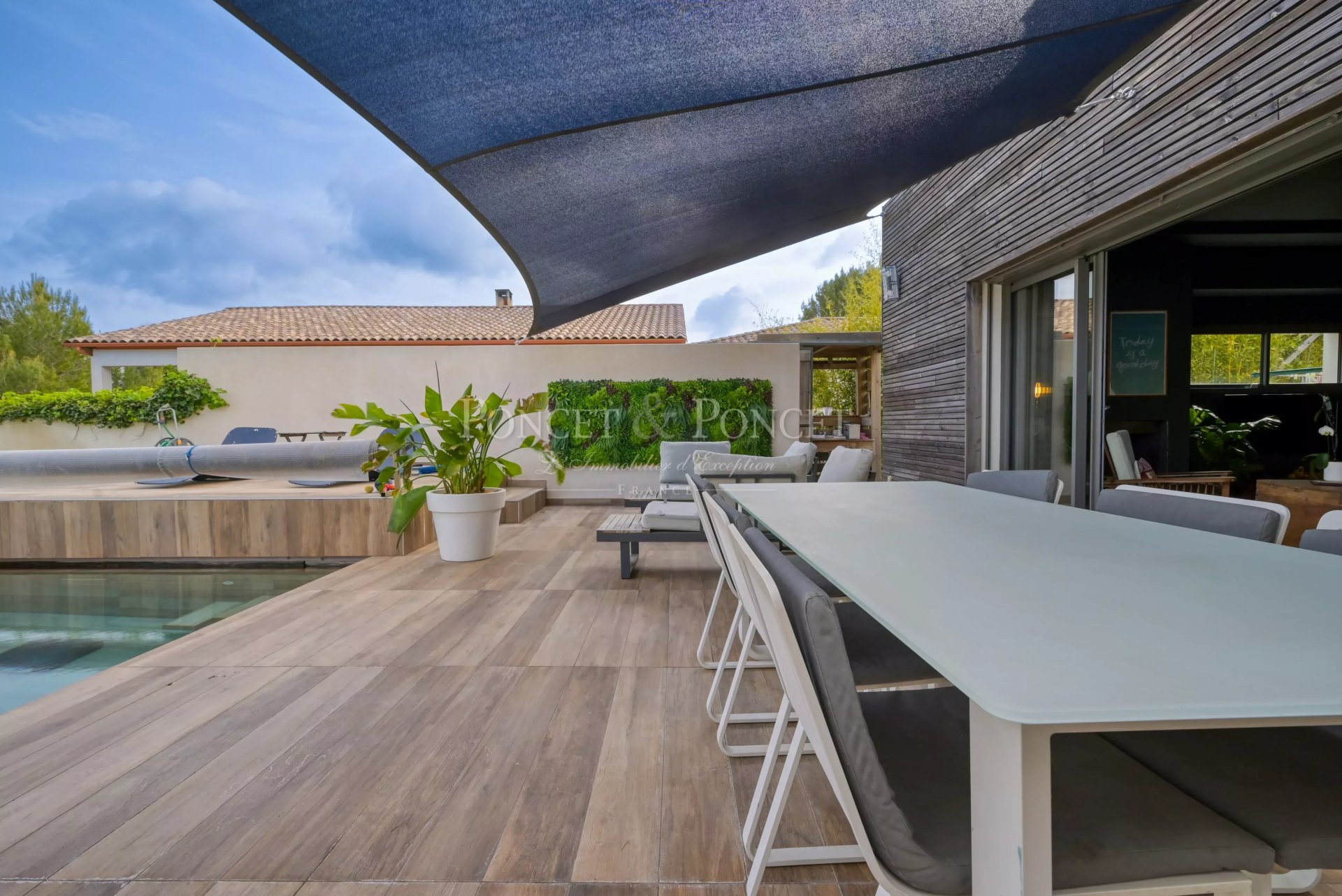 4 Bedroom Villa/Townhouse's Image 12
