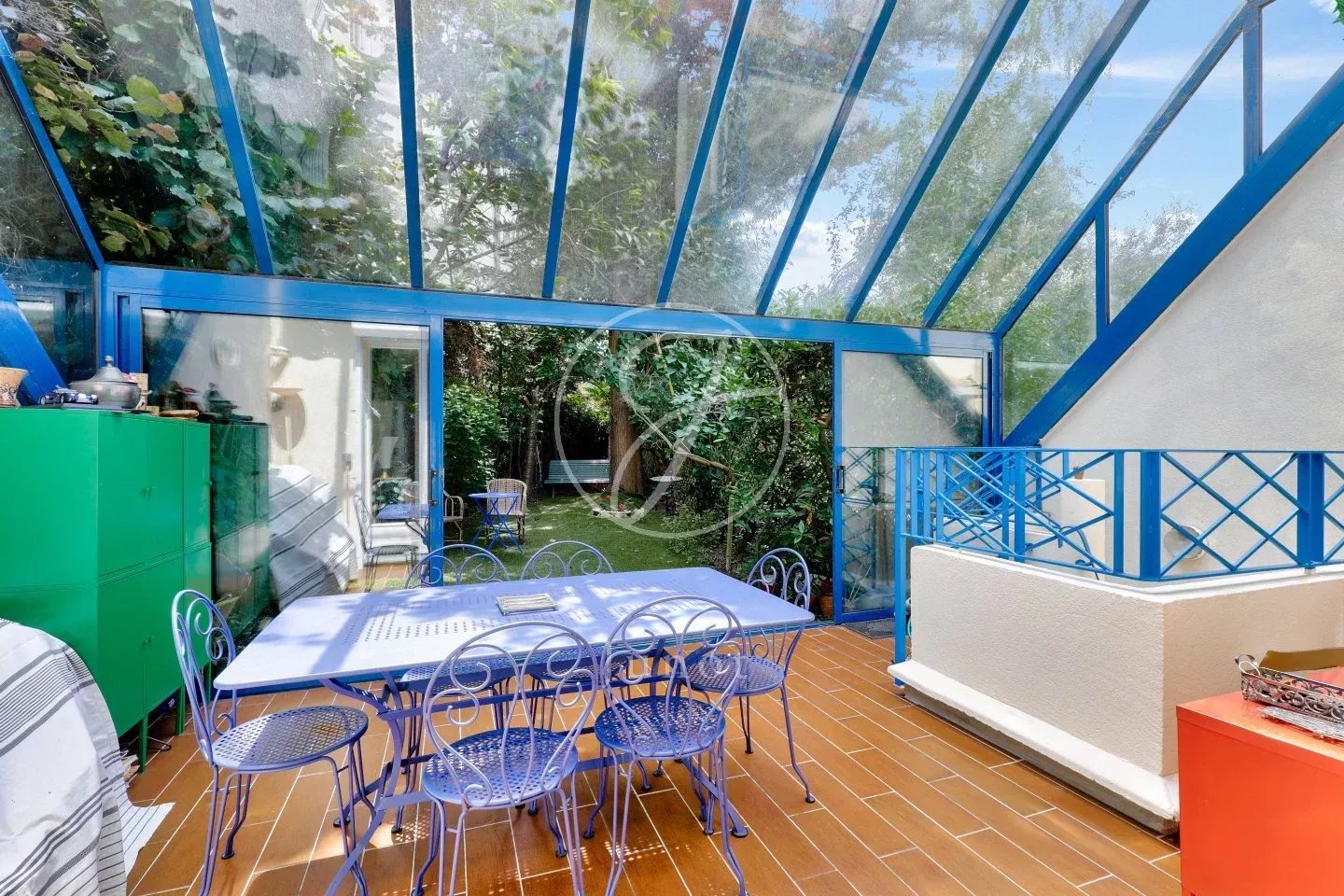 Rueil-Malmaison - COEUR DE VILLE - Maison à vendre - 153,53m² - 4 chambres - Jardin.