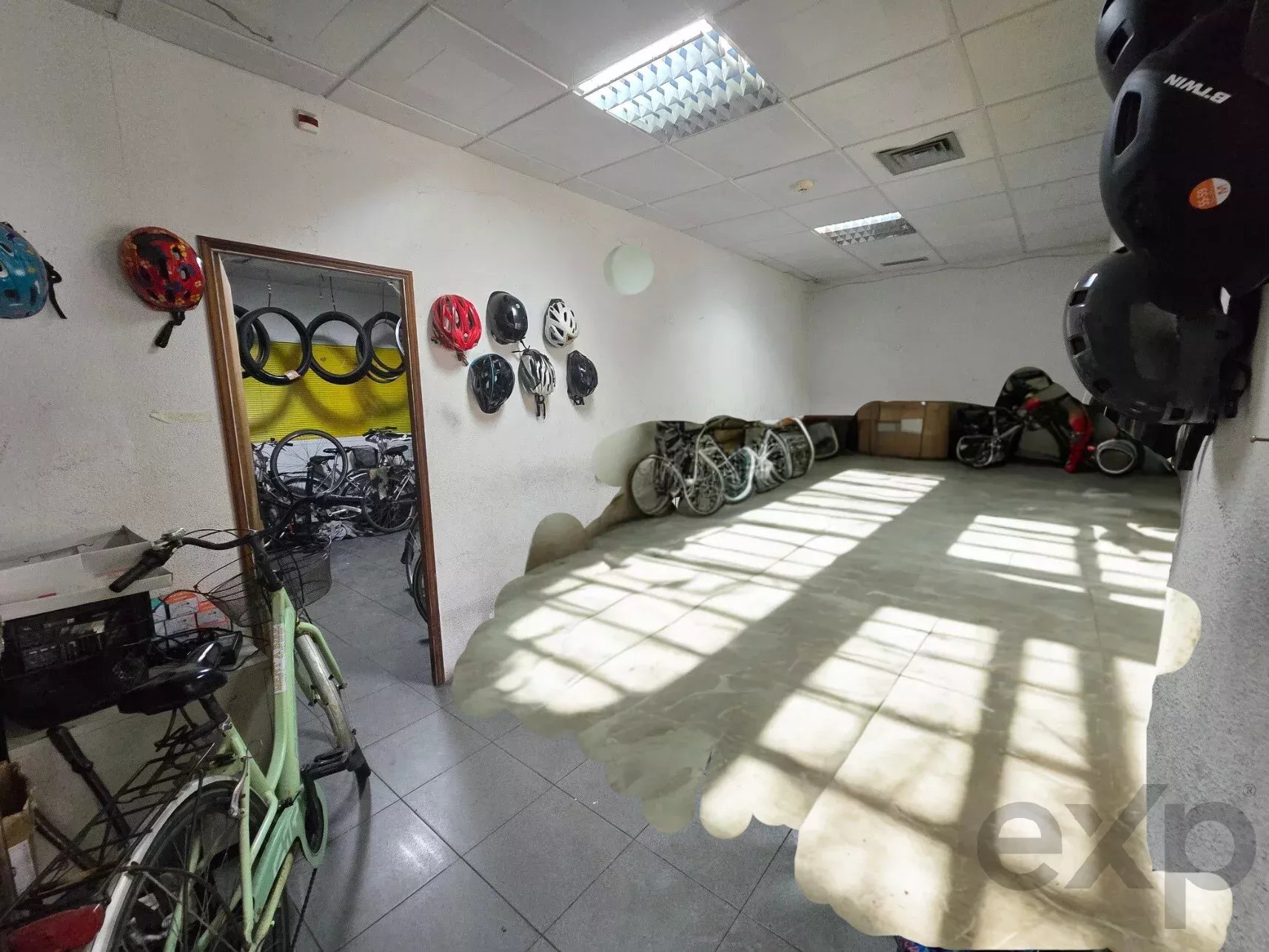 Store with 72sqm in Monte Gordo 8900-111 image 9