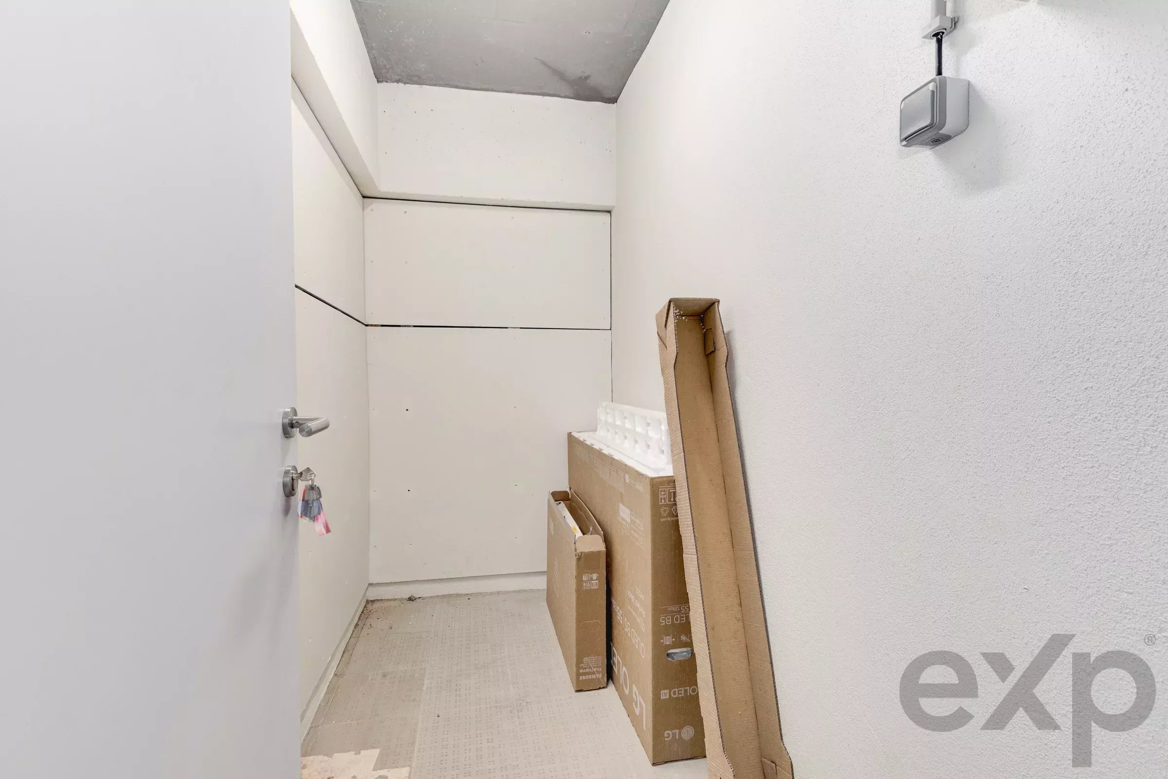 Duplex Apartment 86806328 image 44