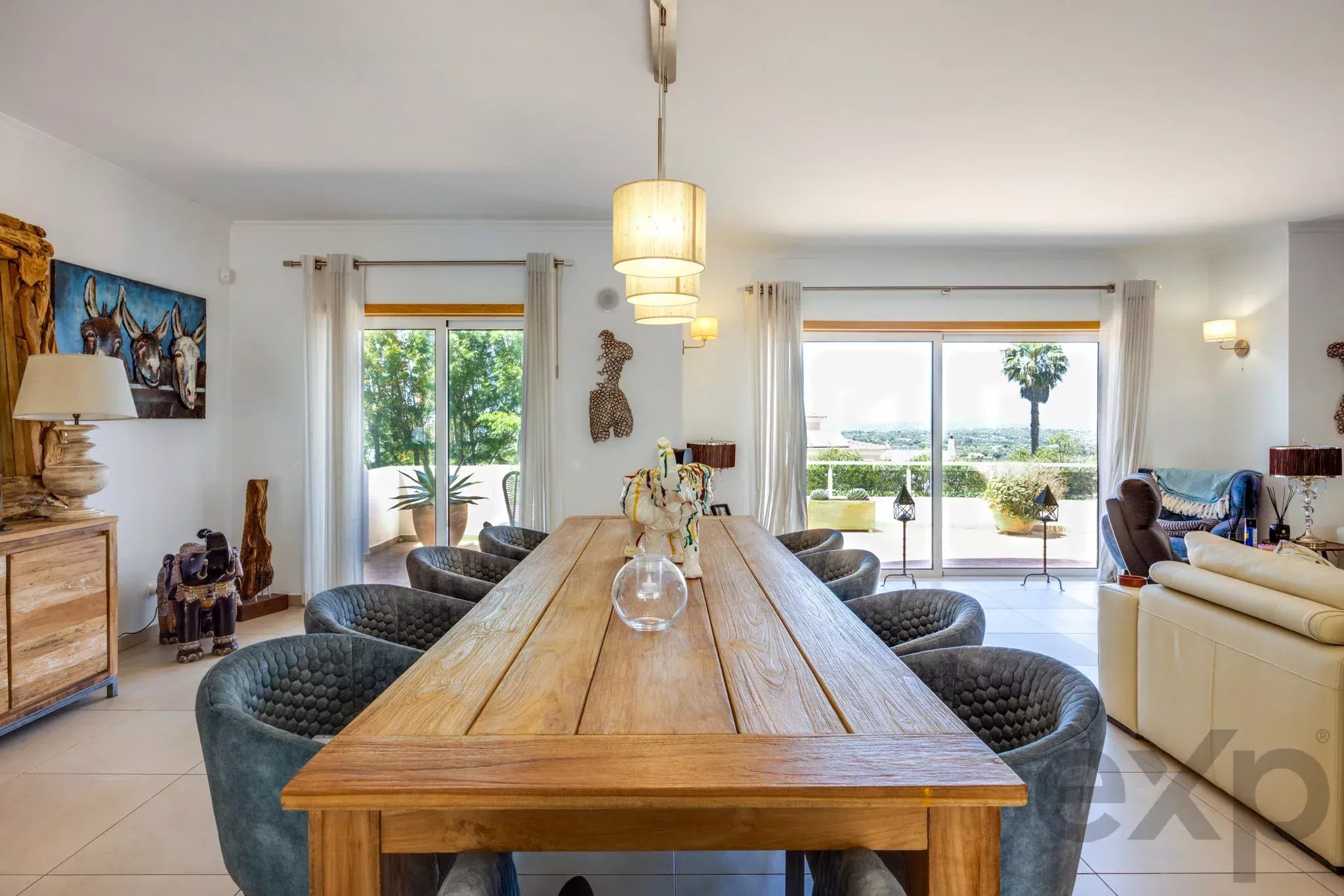 5-Bed American-Style Family Villa with Pool, Between Lagos and Praia da Luz 87053335 image 4