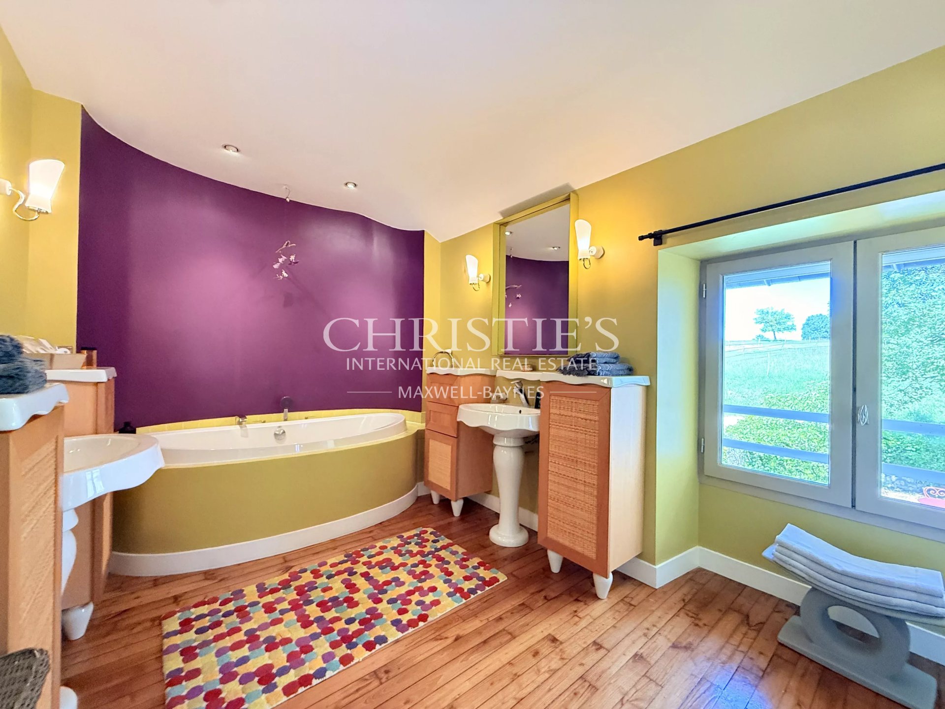 9 Bedroom Villa/Townhouse's Image 15