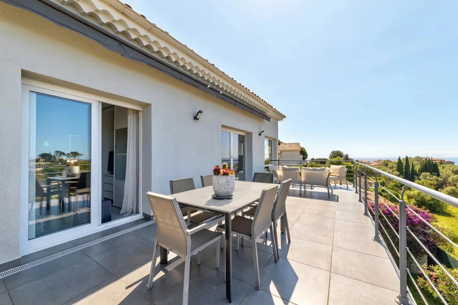 Sale House - Nice Saint Pierre de Féric