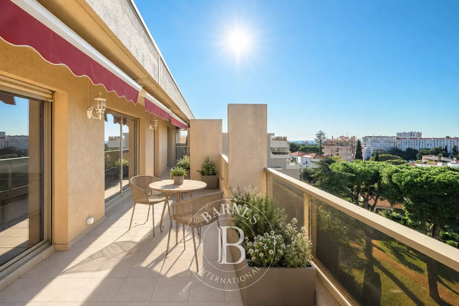 Appartement Nice 06000  -  ref 85362052 (picture 1)
