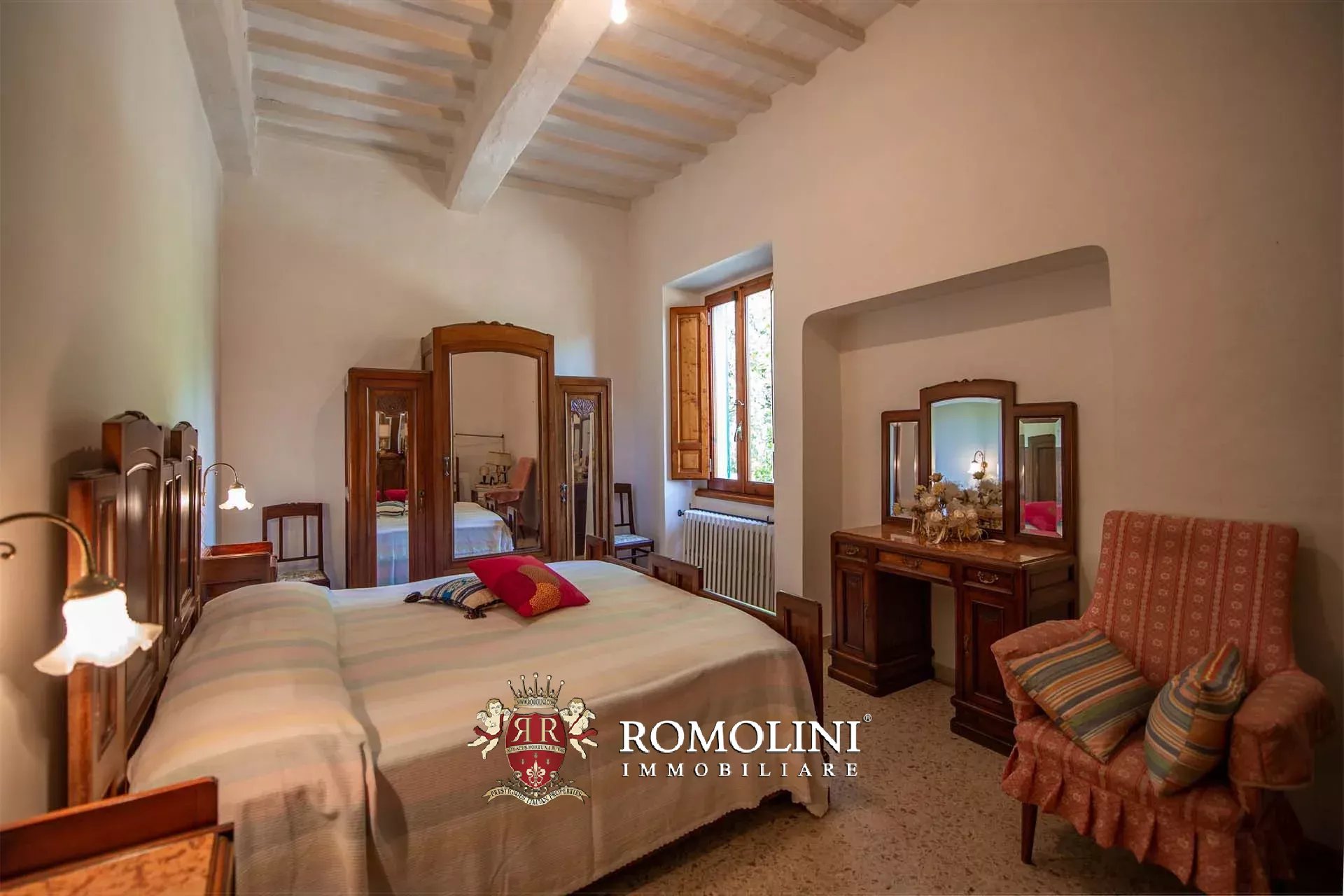 6 Bedroom Villa/Townhouse's Image 37