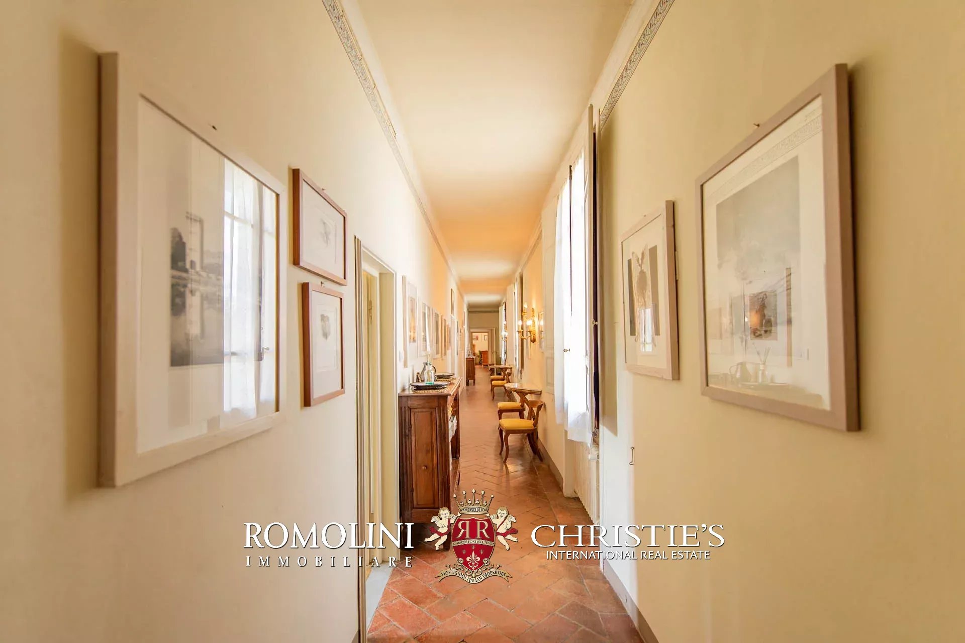 16 Bedroom Vineyard's Image 71