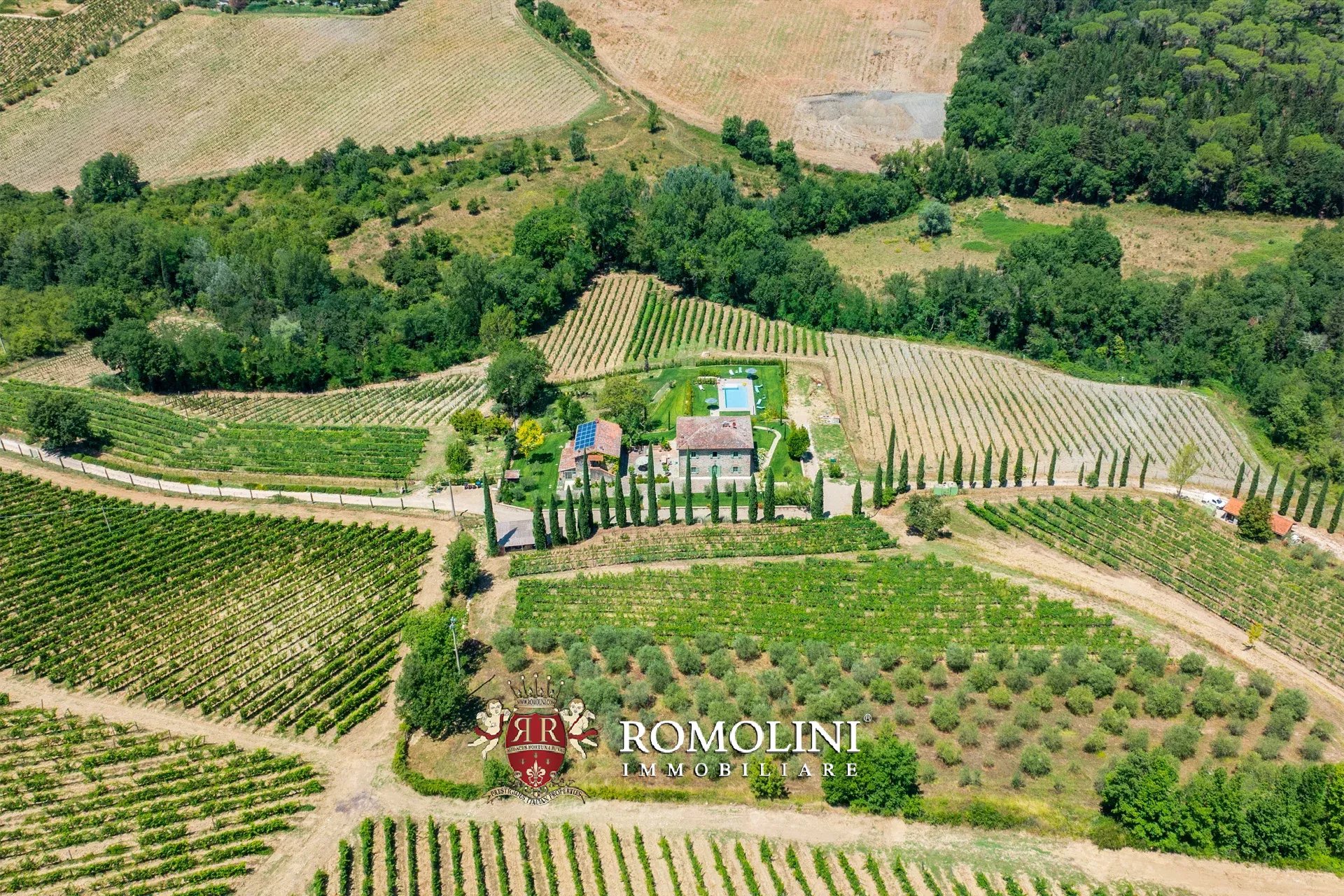7 Bedroom Vineyard's Image 12