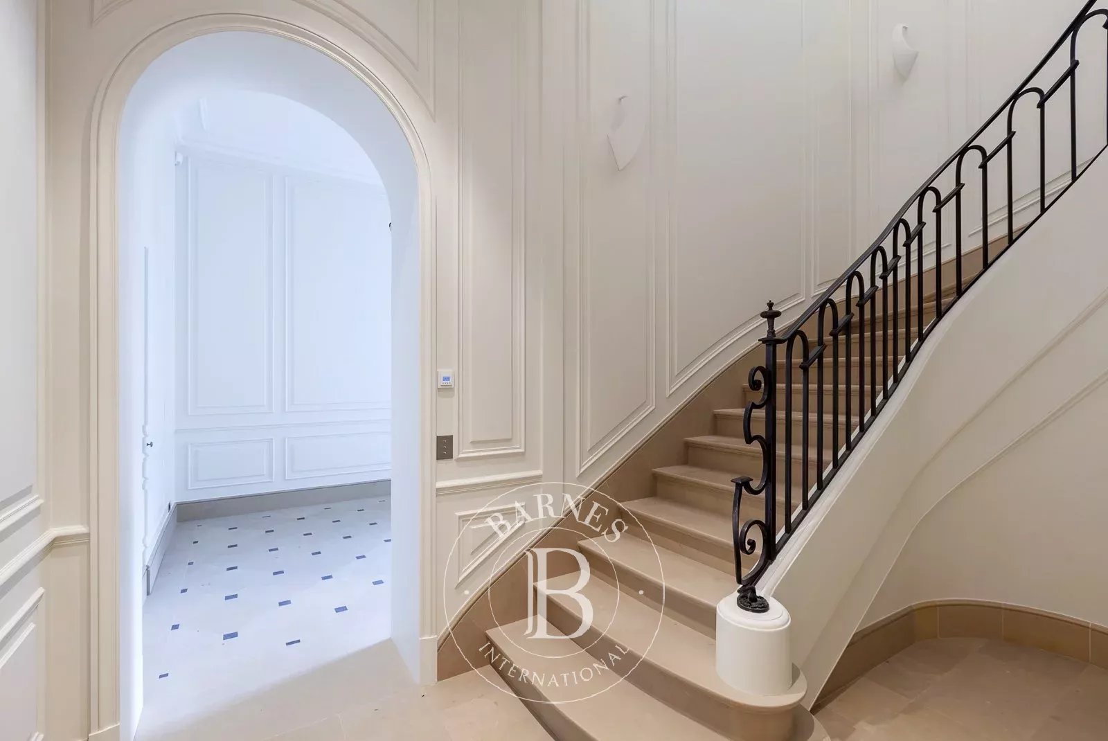 PARIS 7 - GRENELLE - BOURGOGNE - APARTMENT - picture 14