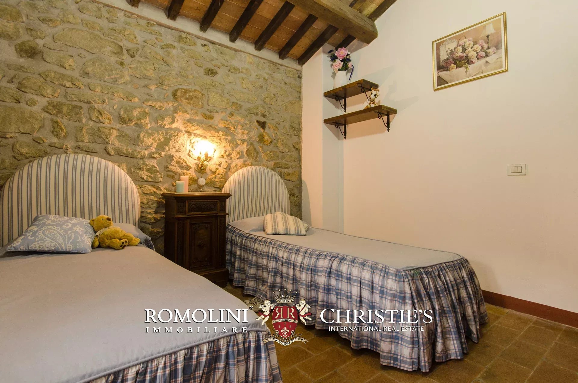 11 Bedroom Villa/Townhouse's Image 28