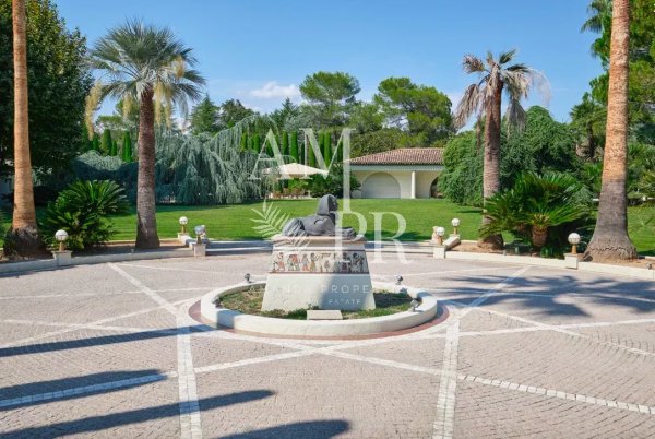 Exceptional Luxury Villa for Sale in Mougins | Family Legacy Estate — photo 3