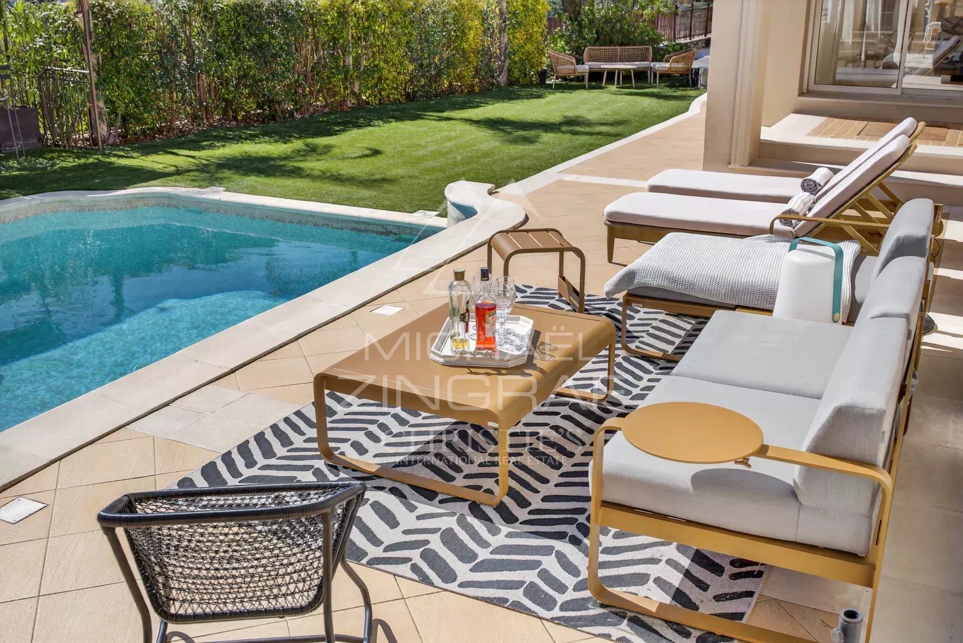 5 Bedroom Villa/Townhouse's Image 9
