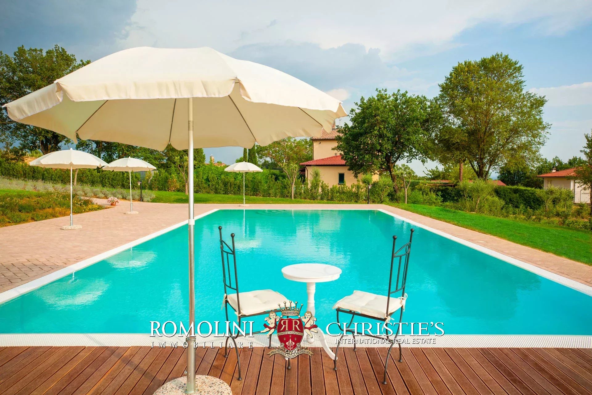9 Bedroom Villa/Townhouse's Image 11