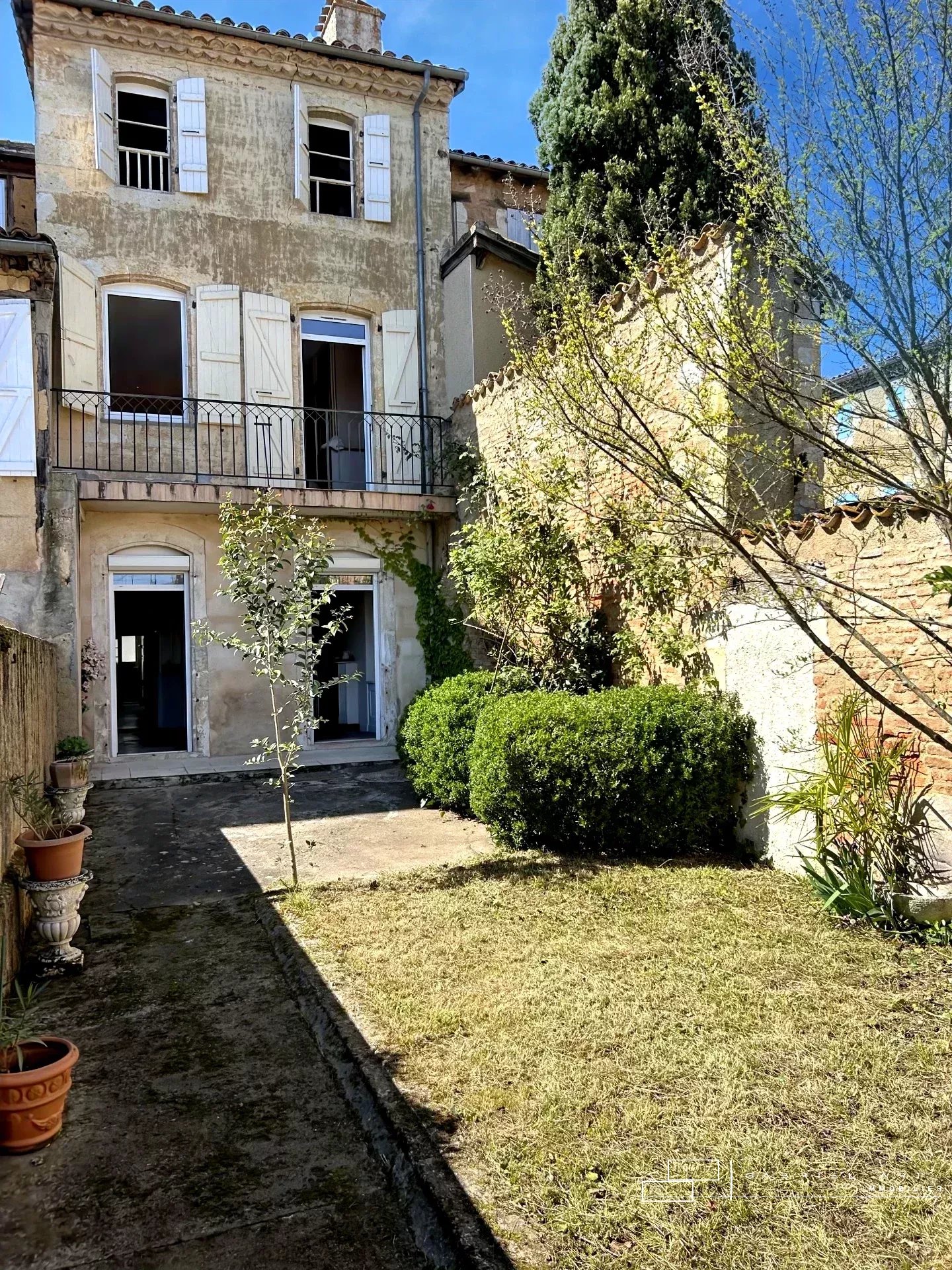 Agence immobilière de 