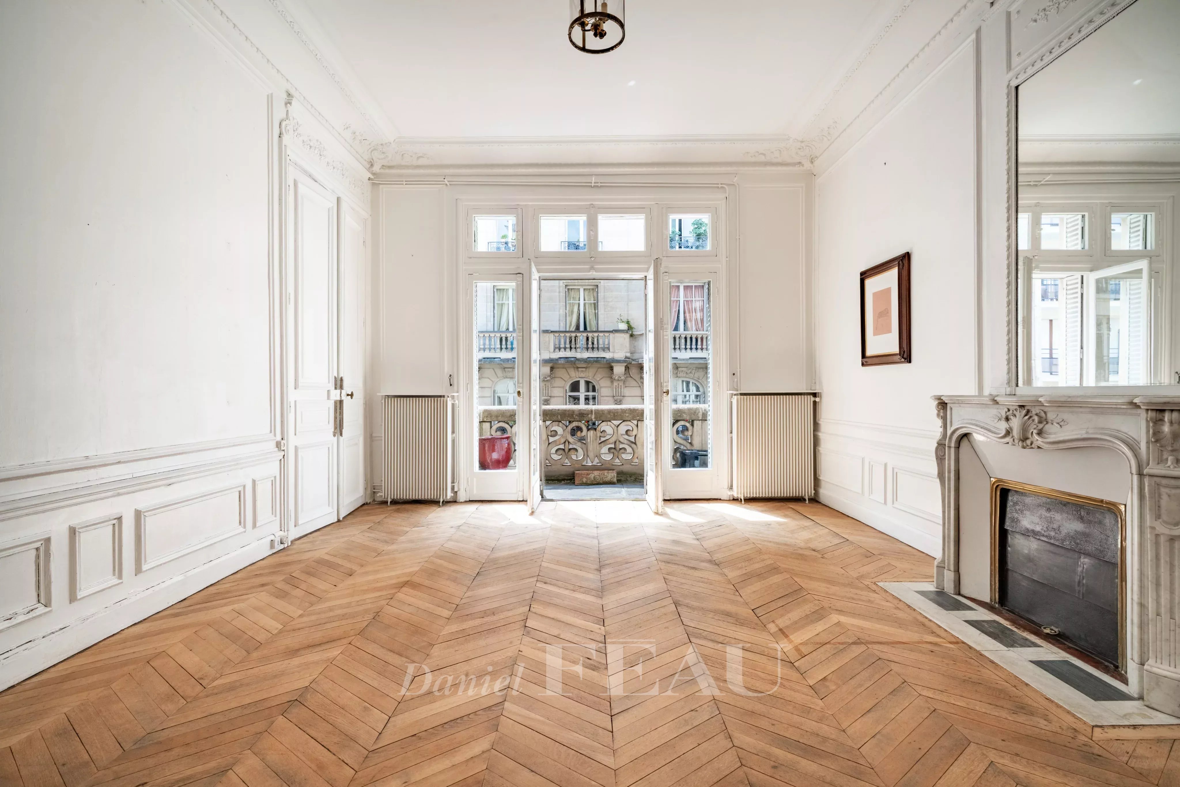 Sale Mansion Paris 16th