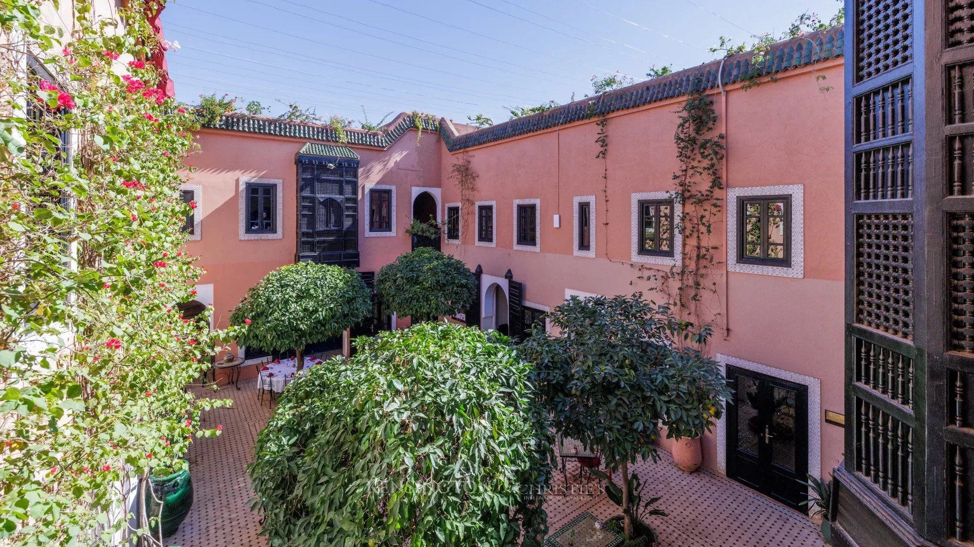 18 Bedroom Villa/Townhouse's Image 13